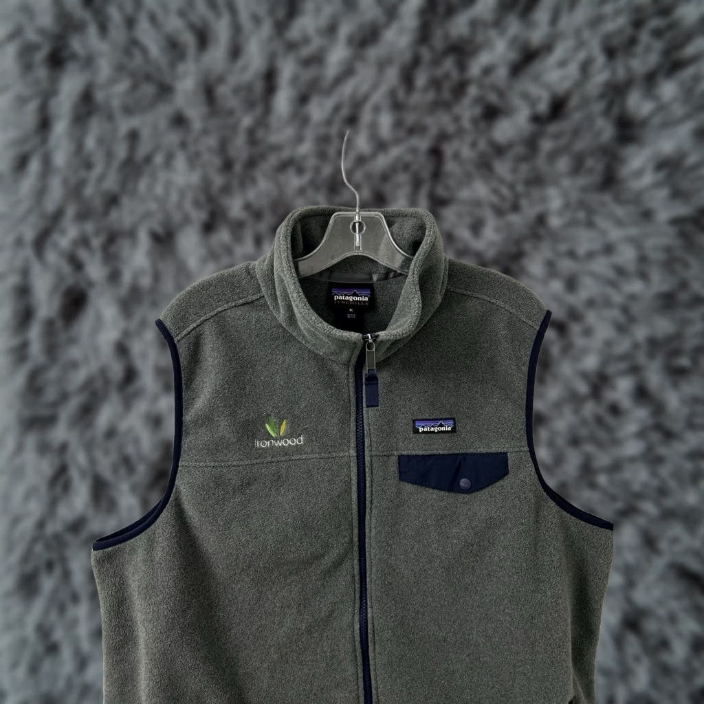 Patagonia Patagonia Synchilla Vest Mens XL Gray Navy Full Zip Snap