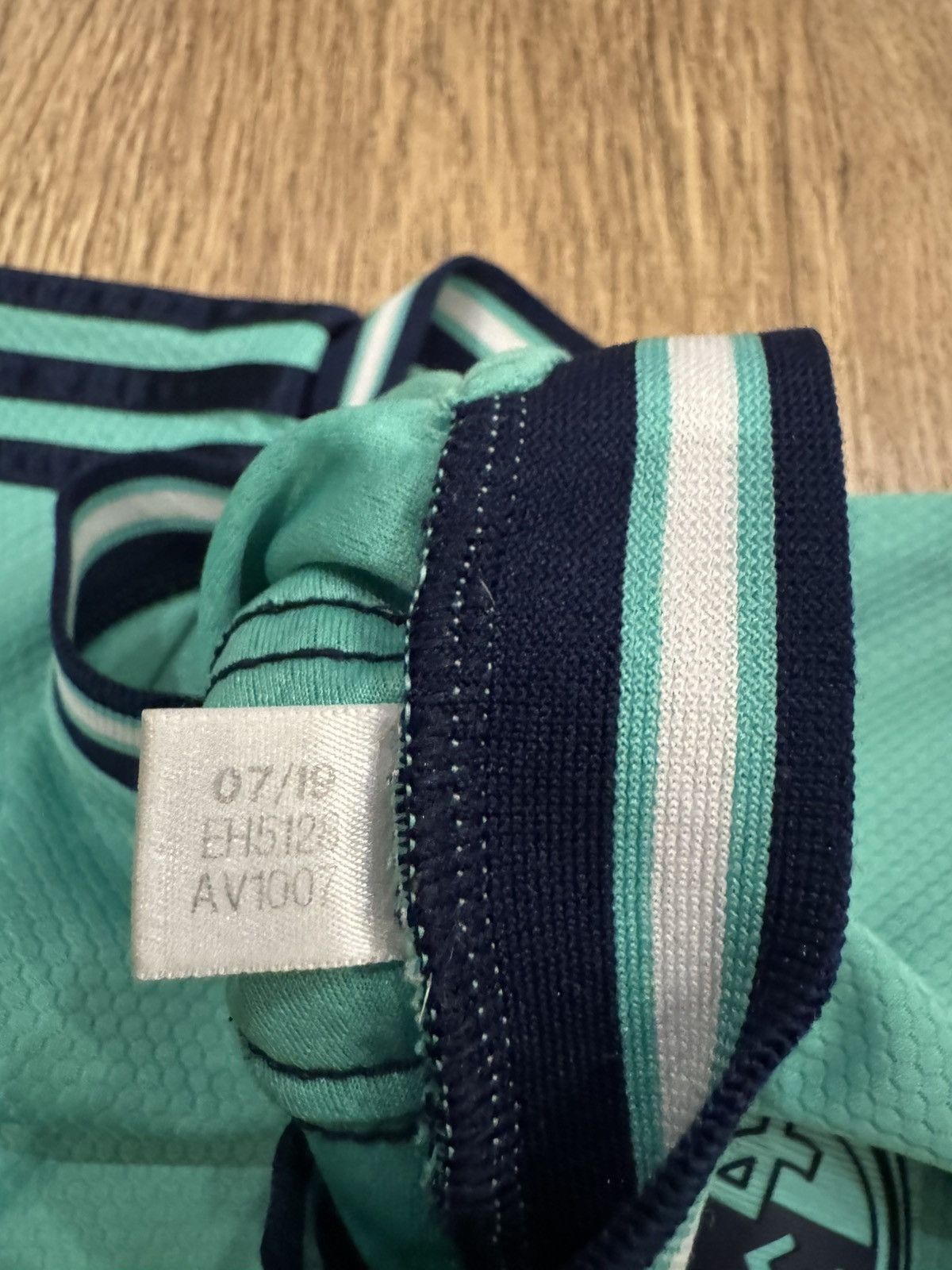 Adidas REAL MADRID 2019 2020 FOOTBALL JERSEY ADIDAS EH5128 SZ S Size US S / EU 44-46 / 1 - 13 Thumbnail