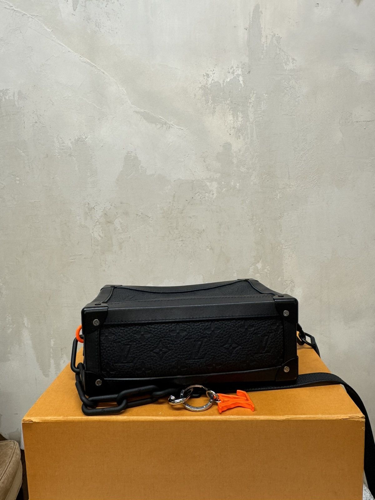 Louis Vuitton SS19 TAURILLON LEATHER MONOGRAM SOFT TRUNK MATTE BLACK Size ONE SIZE - 3 Thumbnail