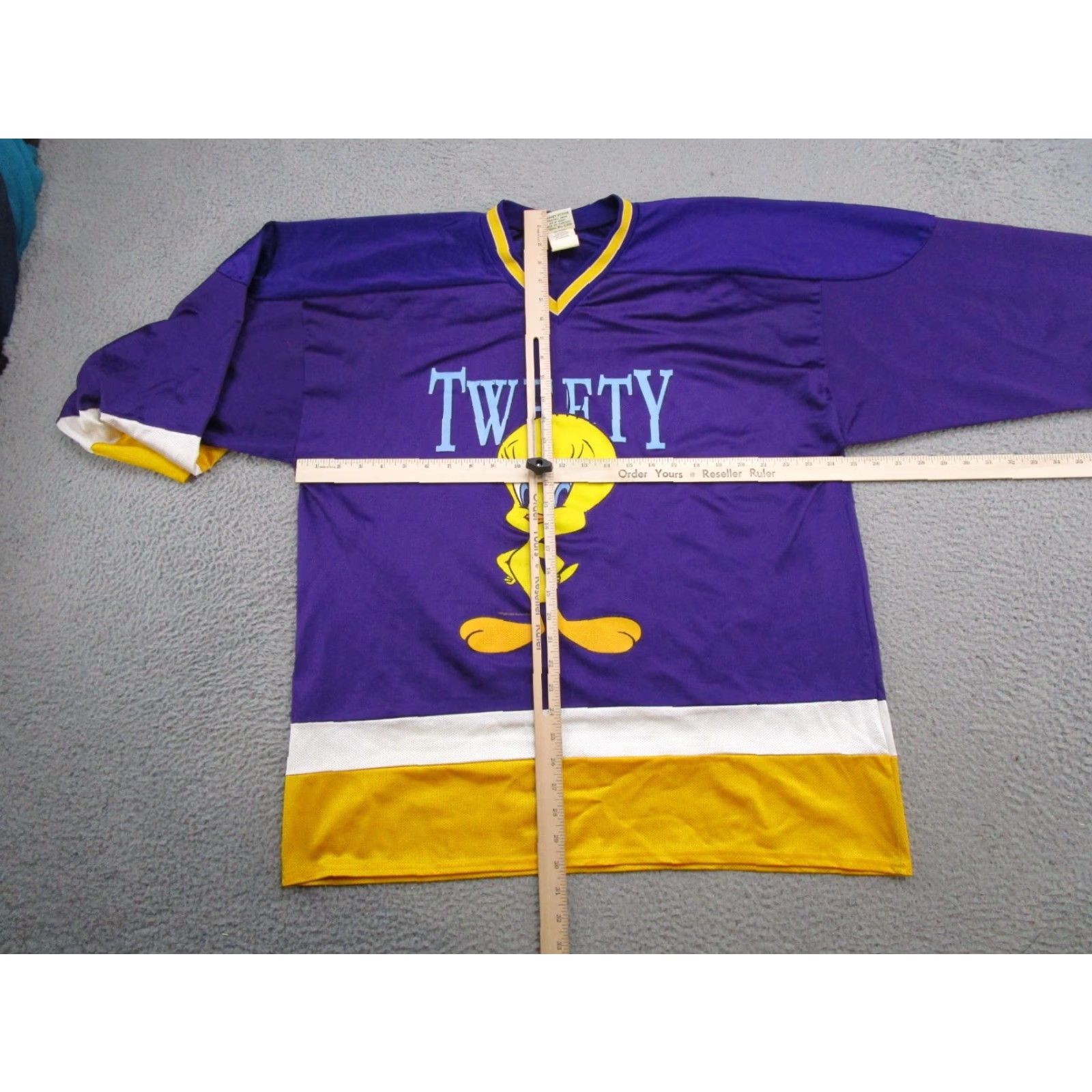 Vintage VINTAGE Warner Bros. Purple Hockey Jersey Unisex Adults L 90s Tweety Bird Looney Tunes Size L UV? Size US L / EU 52-54 / 3 - 6 Thumbnail