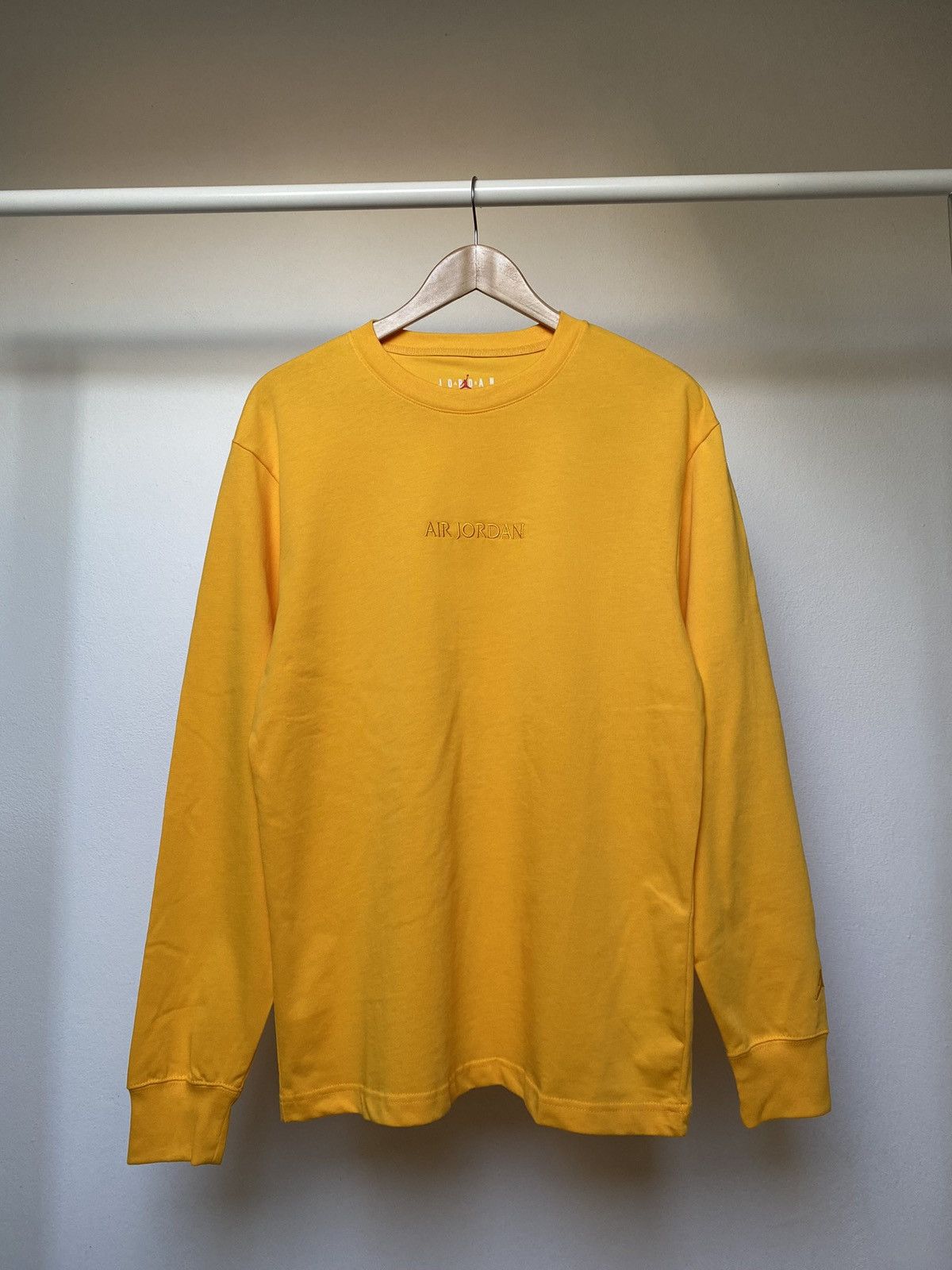 Jordan Brand Jordan LongSleeve Size US M / EU 48-50 / 2 - 2 Thumbnail