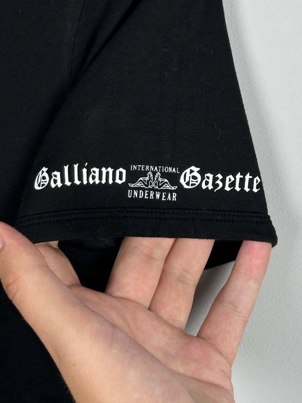 John Galliano John Galliano Gazette Basic Black Slim Avant Garde T Shirt Size S / US 4 / IT 40 - 7 Thumbnail