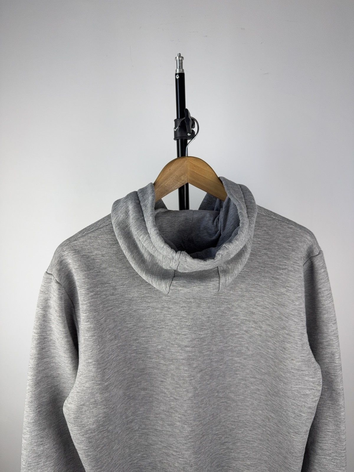 Giorgio Armani Vintage 00s Italy Giorgio Armani Hoodie Grey 3D Gold Logo Size US M / EU 48-50 / 2 - 7 Thumbnail
