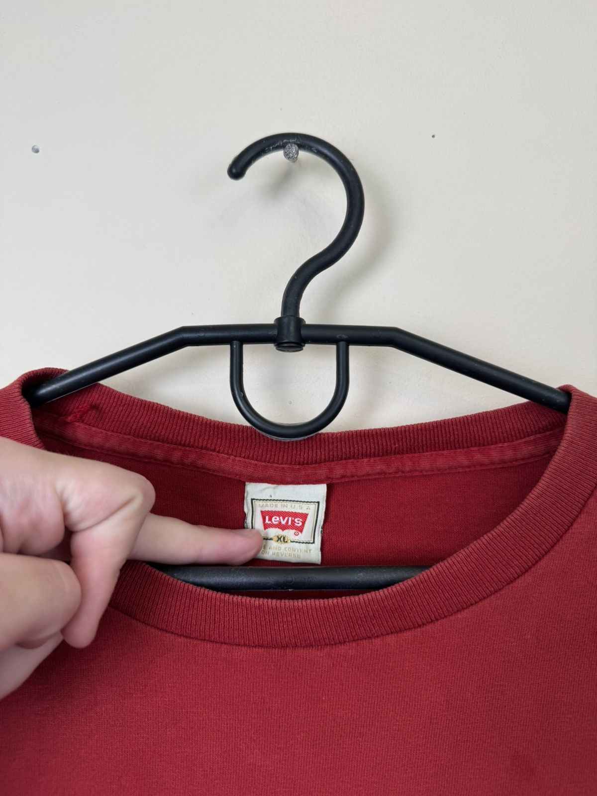 Levi's Vintage Levis T shirt Red Tab Red XL Streetwear Size US L / EU 52-54 / 3 - 15 Thumbnail