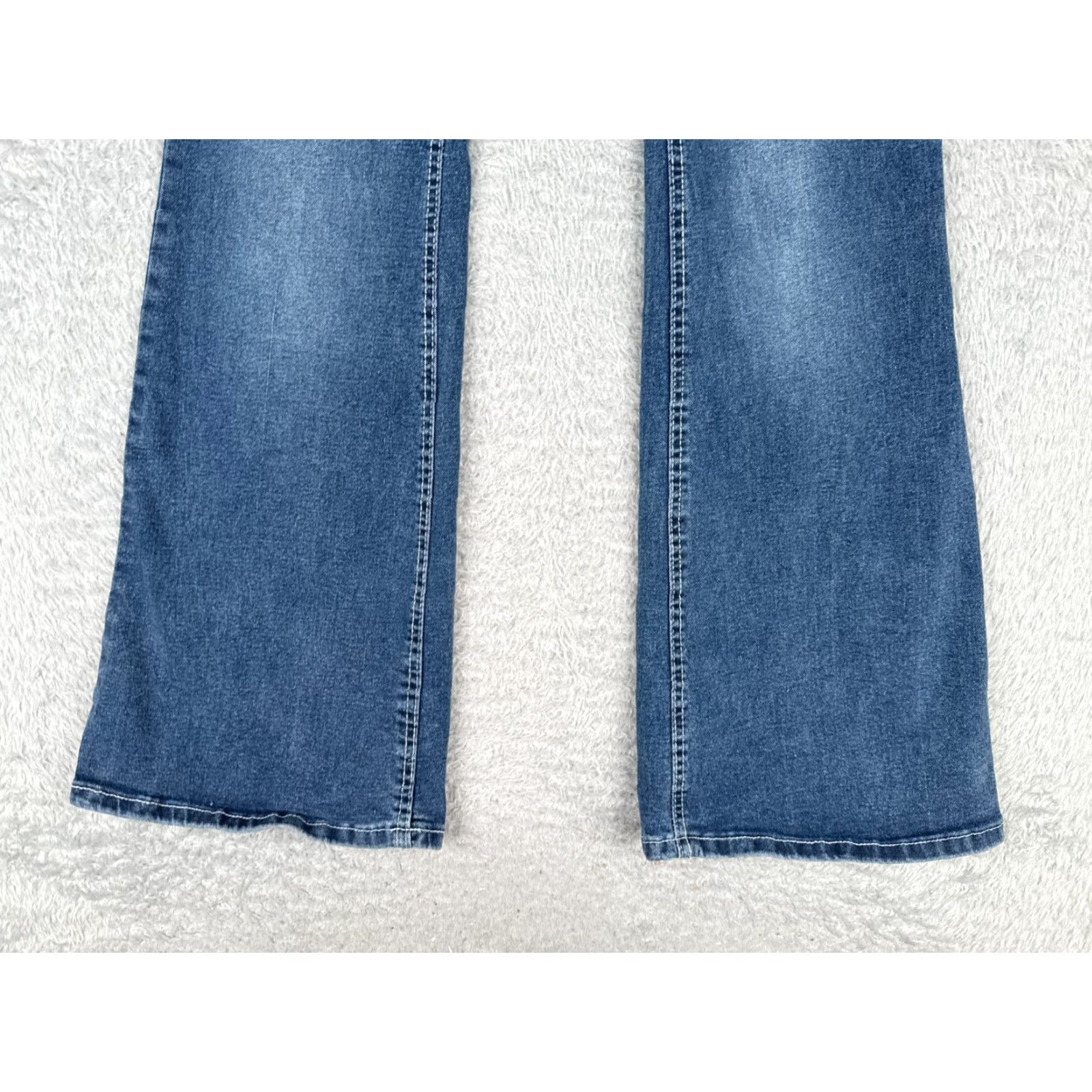 Shein SheIn Jeans Women’s 8 Blue Denim Flare Distressed Mid Rise 29x30 Cotton Blend 5-Pocket Design Vintage No Size 30" / US 8 / IT 44 - 2 Thumbnail