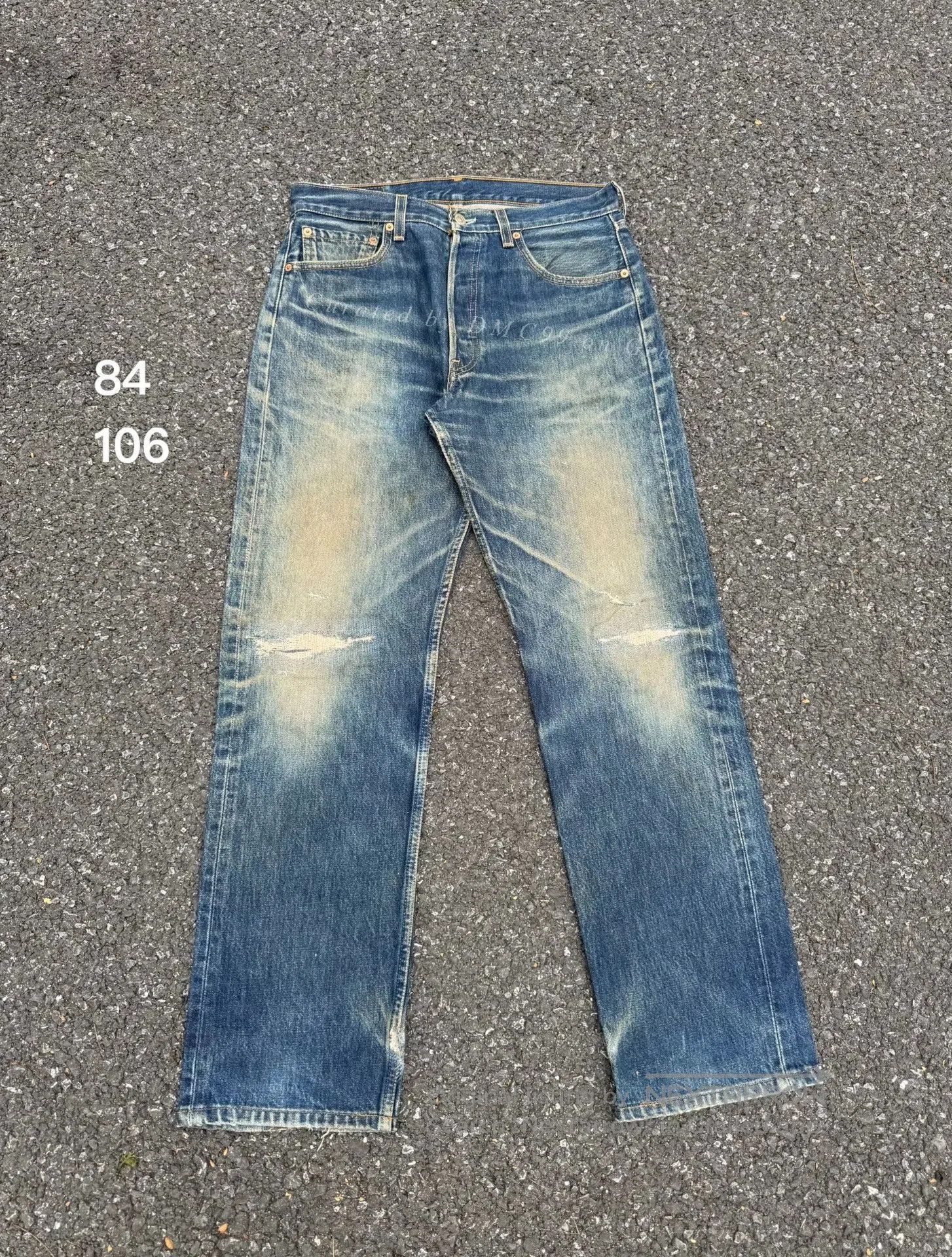 Vintage Vintage Levis 501 90s USA Jeans. Size US 26 / EU 42 - 1 Thumbnail