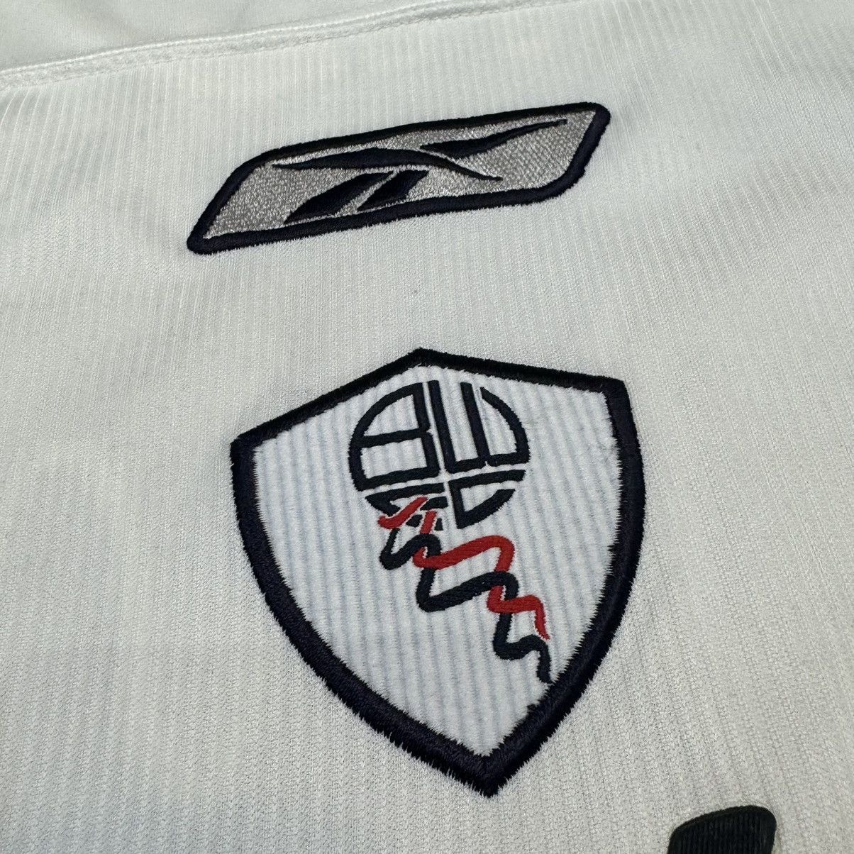 Reebok Bolton 02/03 home shirt #33 Hendry Size US XL / EU 56 / 4 - 4 Thumbnail