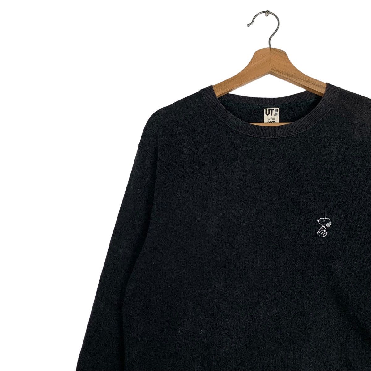 Kaws × Peanuts × Uniqlo UT X KAWS X PEANUTS SMALL LOGO SWEATSHIRTS #0715-C33 Size US M / EU 48-50 / 2 - 3 Thumbnail