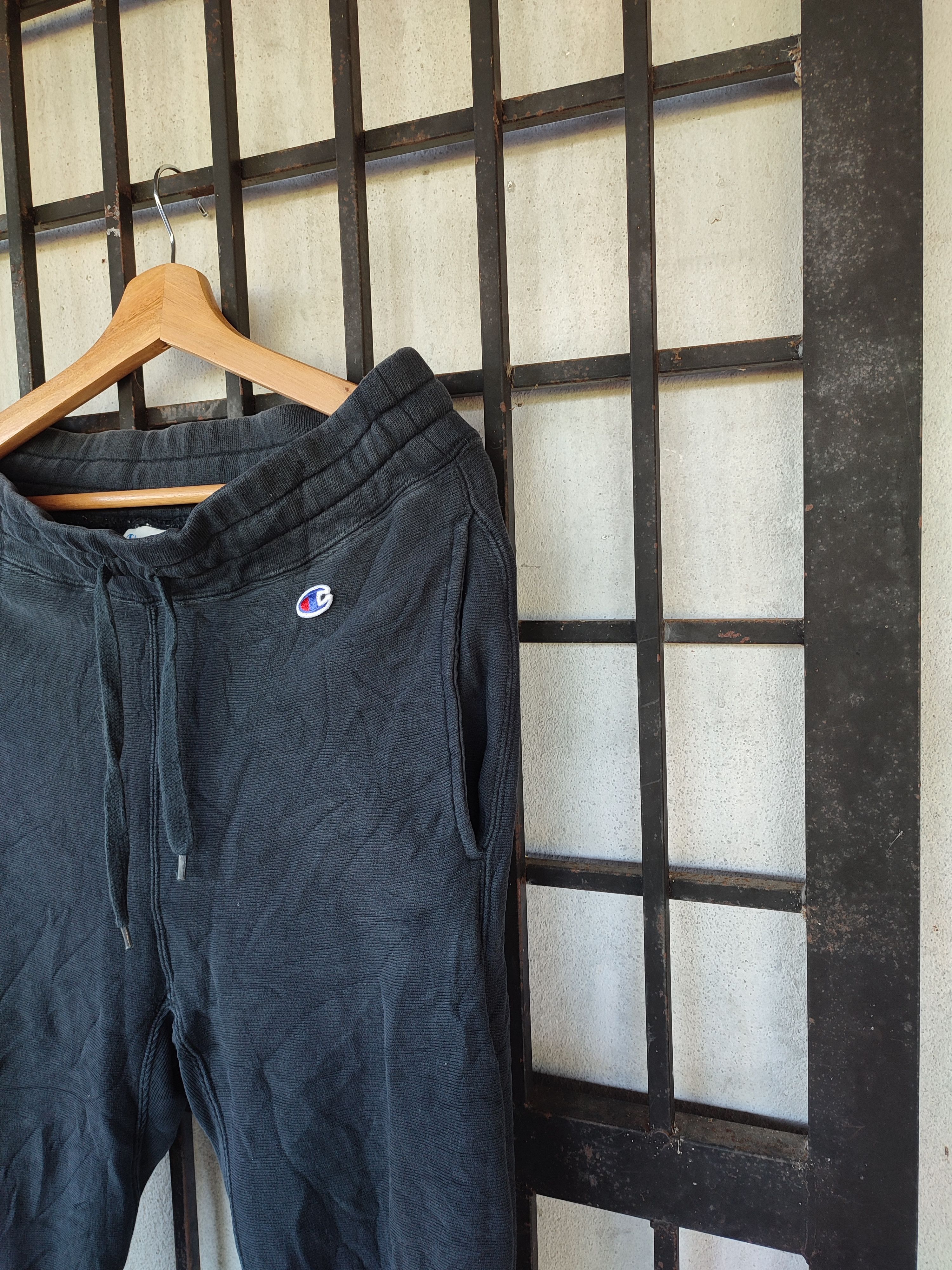 Champion 💥Vintage💥 Reverse Weave Champion Joggers Size US 33 - 4 Thumbnail