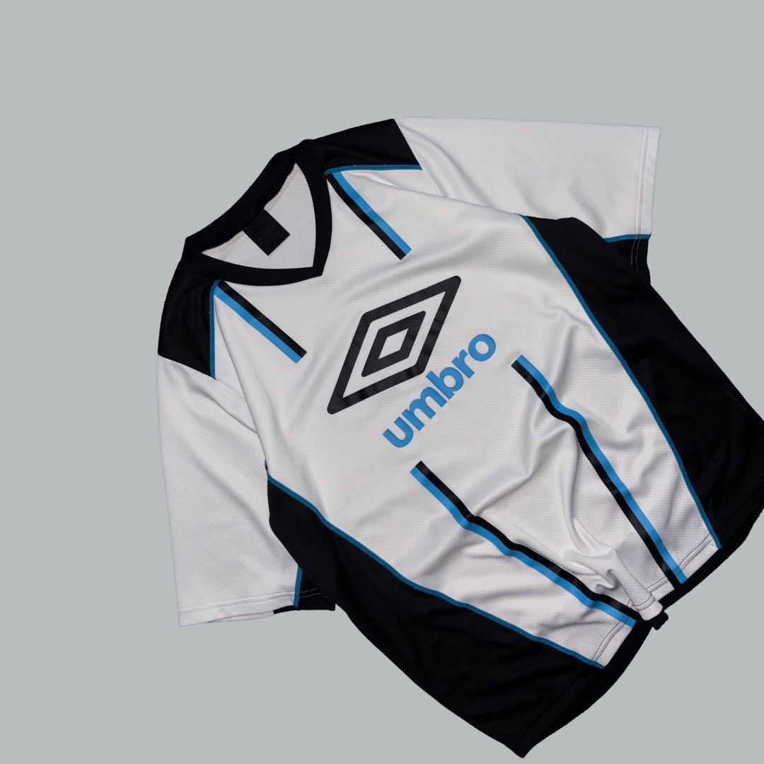 Umbro Umbro vintage jersey Size US L / EU 52-54 / 3 - 3 Thumbnail