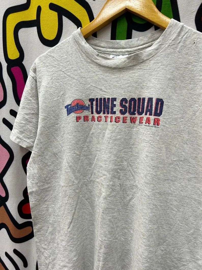 Vintage Vintage 1996 Space Jam Movie tshirt size XL fit like S Size US S / EU 44-46 / 1 - 1 Thumbnail