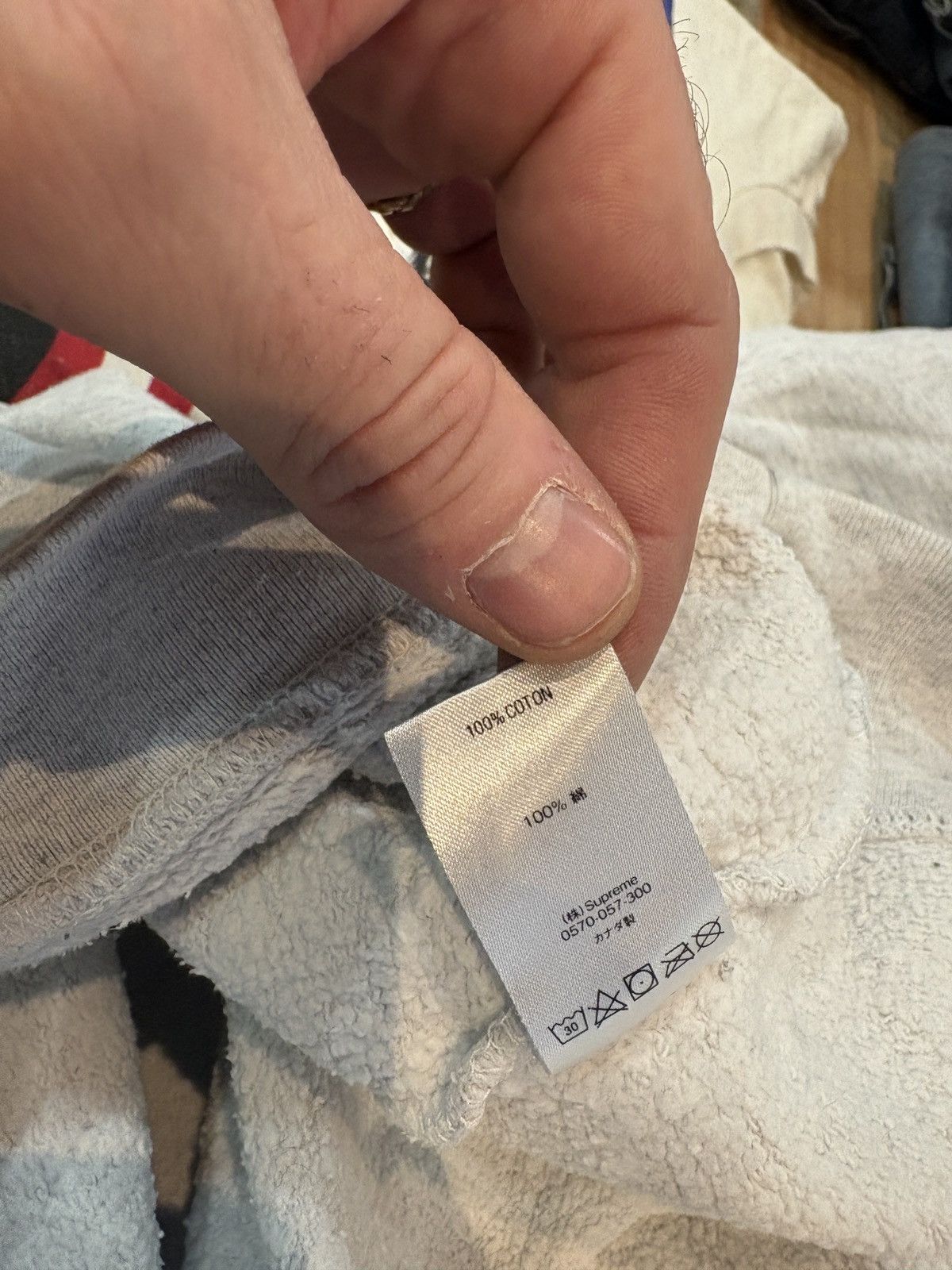 Supreme Supreme love hoodie 2021 heather grey size L made in canada Size US L / EU 52-54 / 3 - 8 Thumbnail