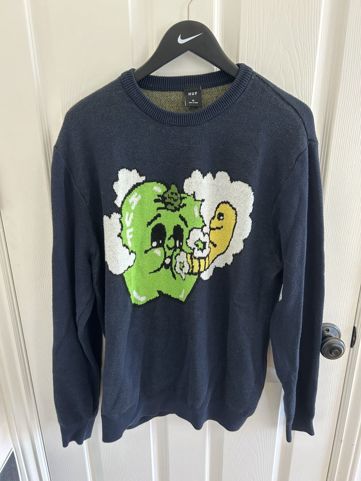 Huf Huf sweater worm smoking out the apple Size US XL / EU 56 / 4 - 1 Thumbnail