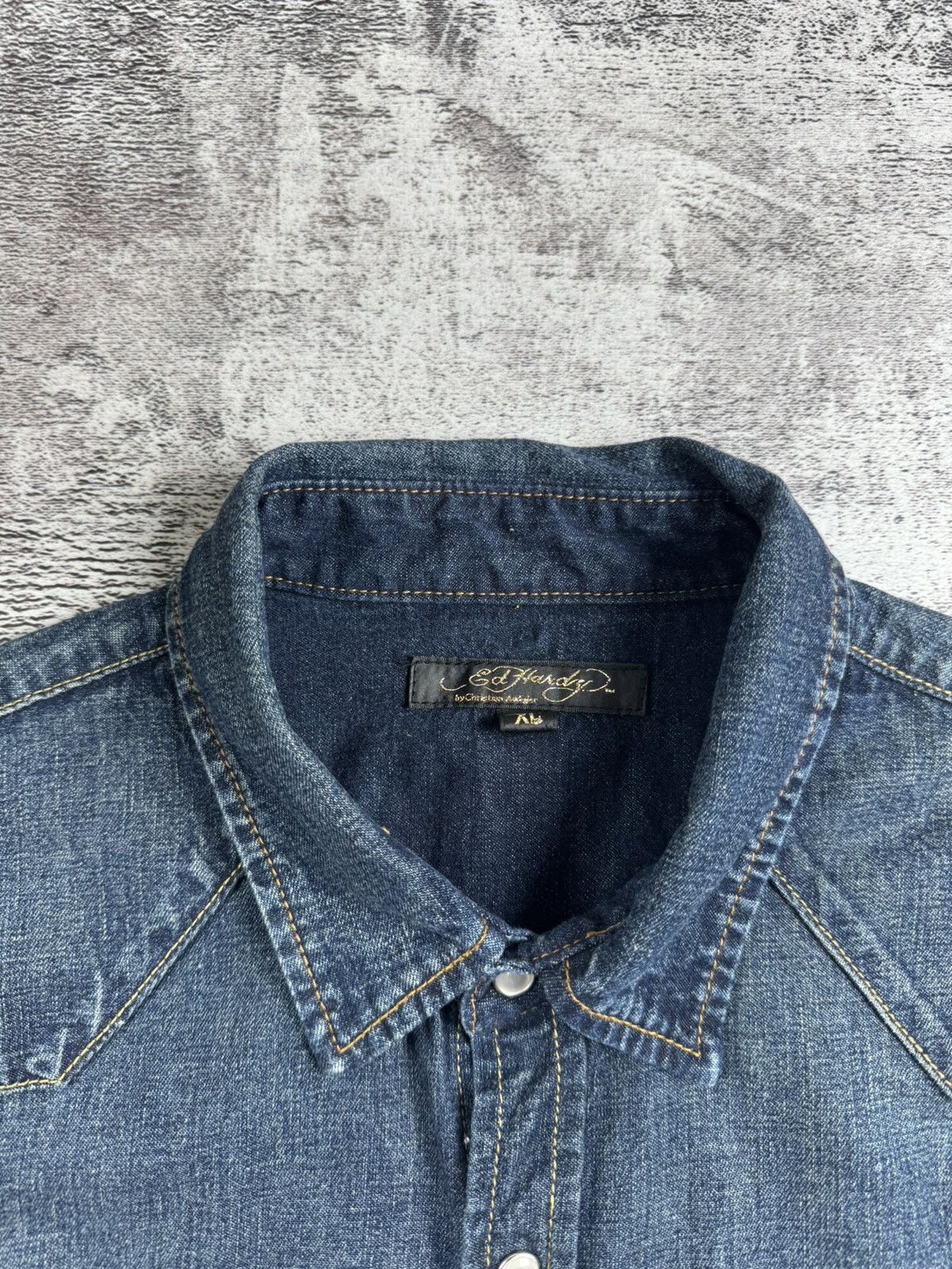 Ed Hardy Vintage Ed Hardy Dragon Y2K Denim Jeans Jacket Faded Shirt Size US XL / EU 56 / 4 - 20 Thumbnail