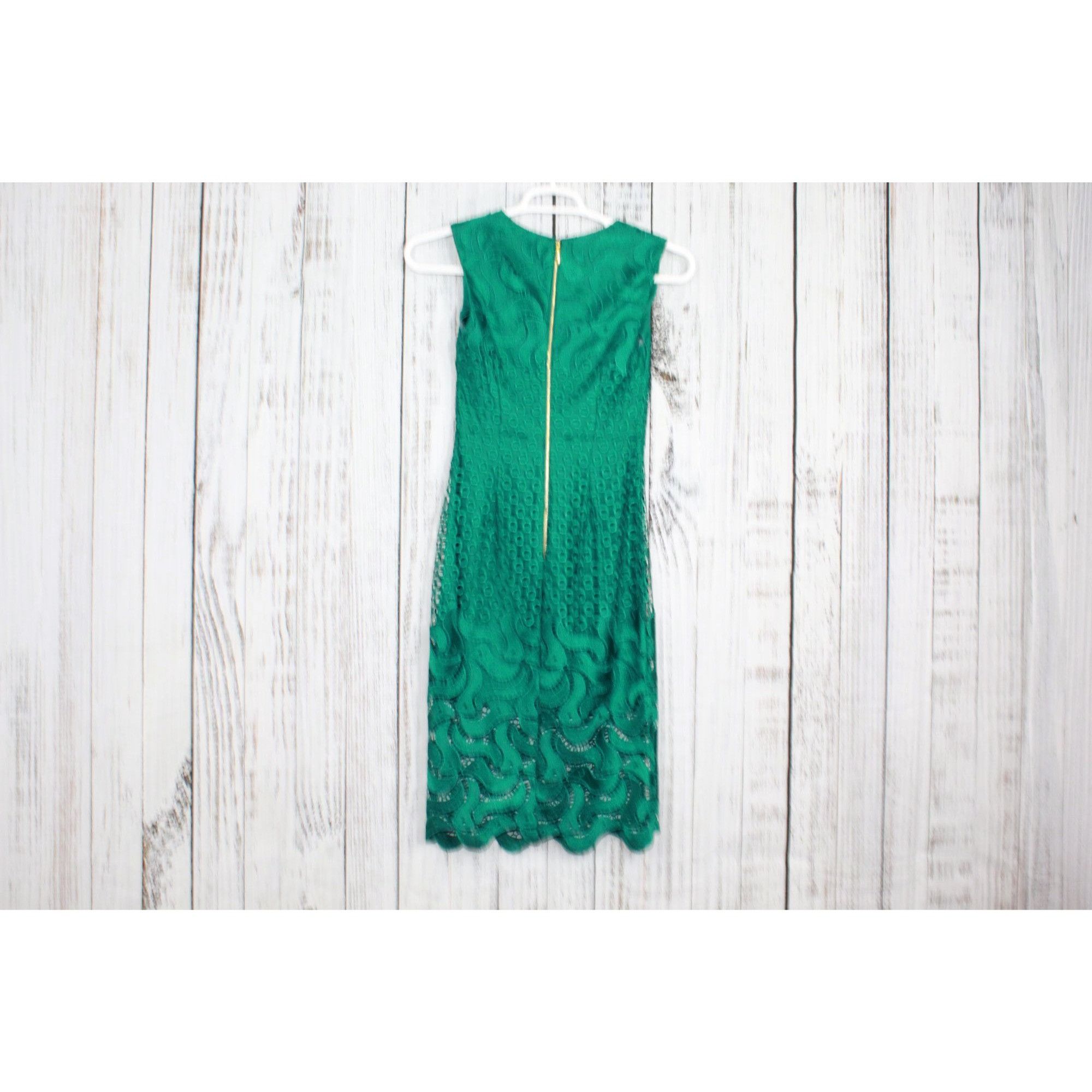 Venus Venus Green Lace V-Neck Mid Length Dress Size 2 Size XS / US 0-2 / IT 36-38 - 7 Thumbnail