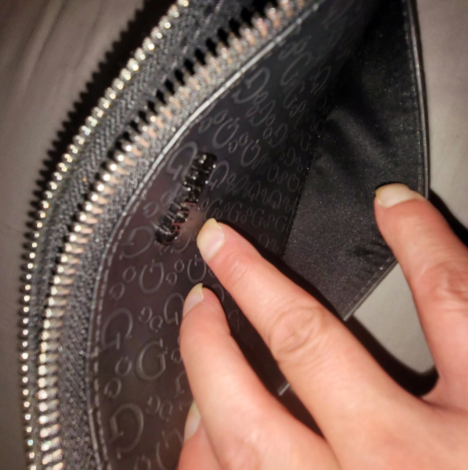 Guess GUESS pleather pouch black Size ONE SIZE - 4 Thumbnail