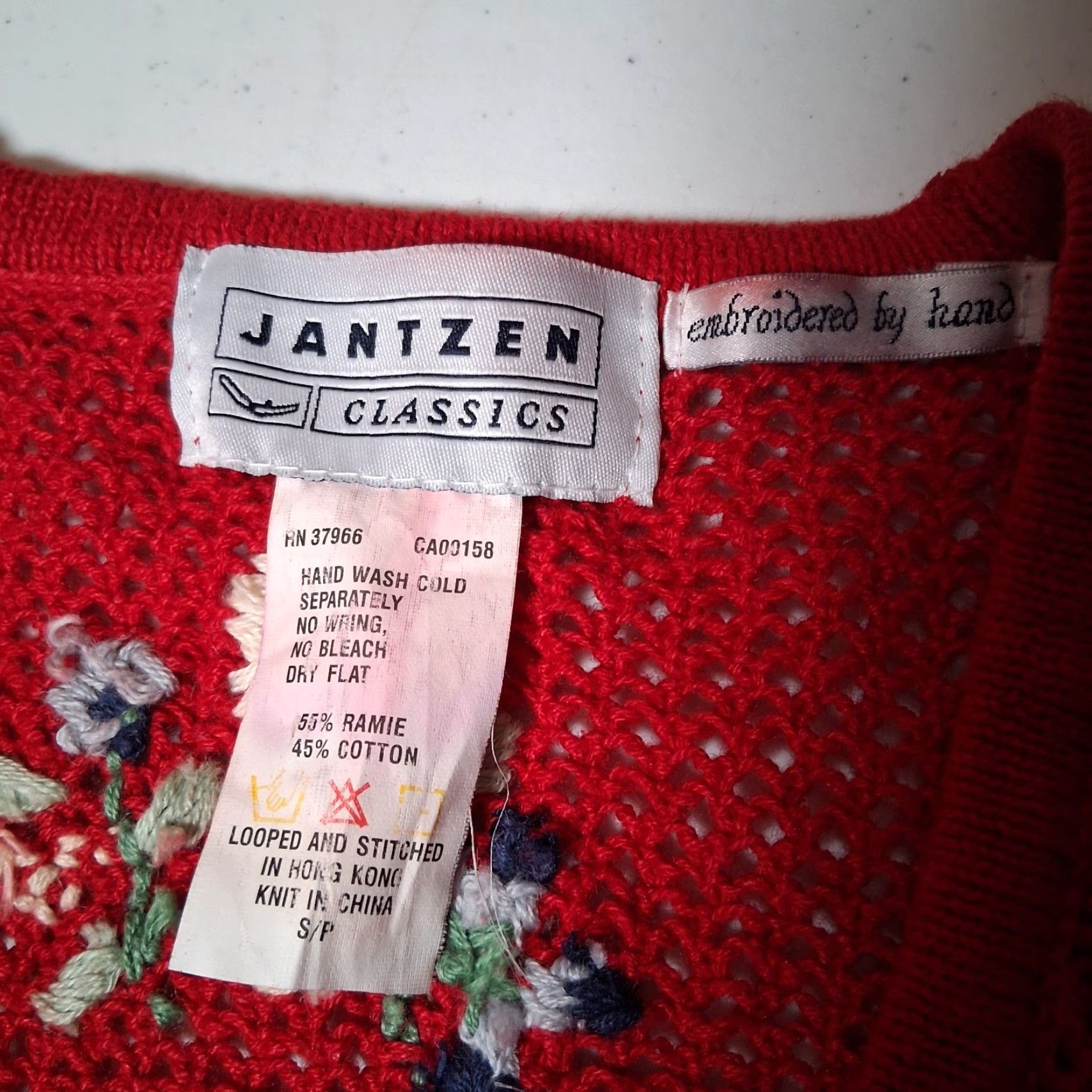 Jantzen VINTAGE Jantzen Sweater Vest Women S Hand Embroidered Floral Red Open Knit Vest Size S / US 4 / IT 40 - 6 Thumbnail