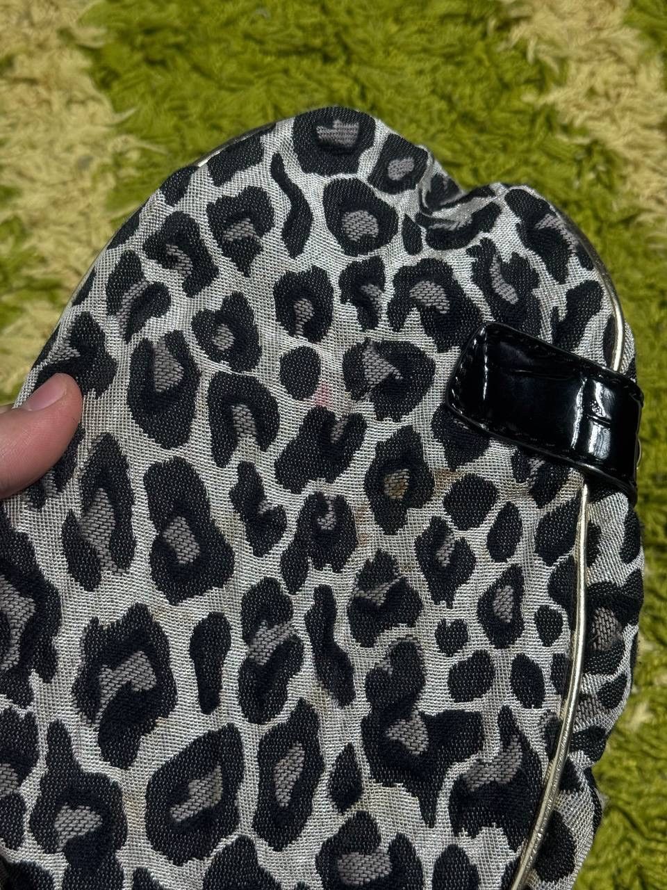 Guess Vintage Y2K Guess Leopard Print Baguette Shoulder Bag Hobo Size ONE SIZE - 8 Thumbnail