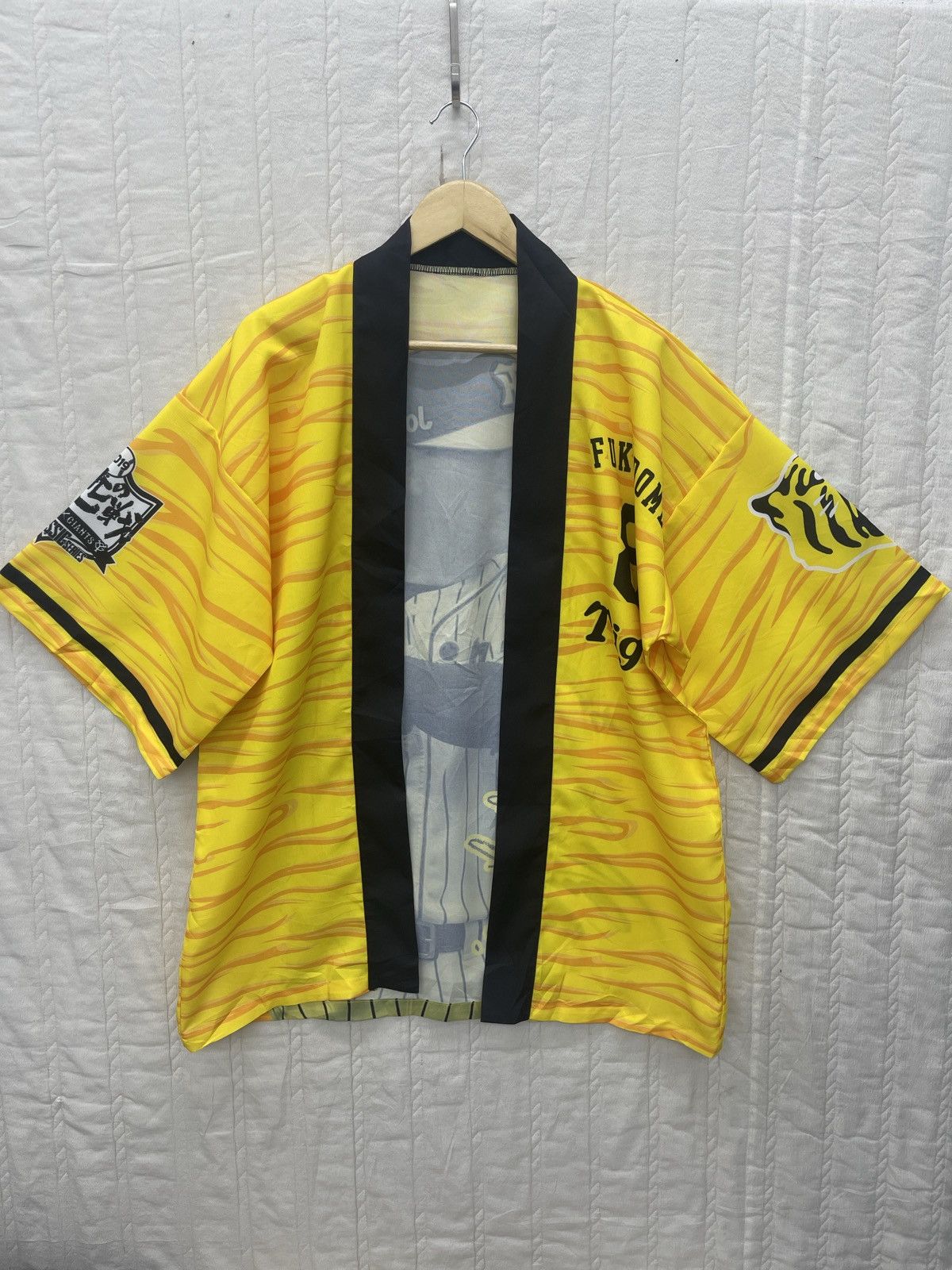 Japanese Brand VTG HANSHIN TIGER FUKUDOME 8 KIMONO TIGER STRIPED Size US L / EU 52-54 / 3 - 4 Thumbnail