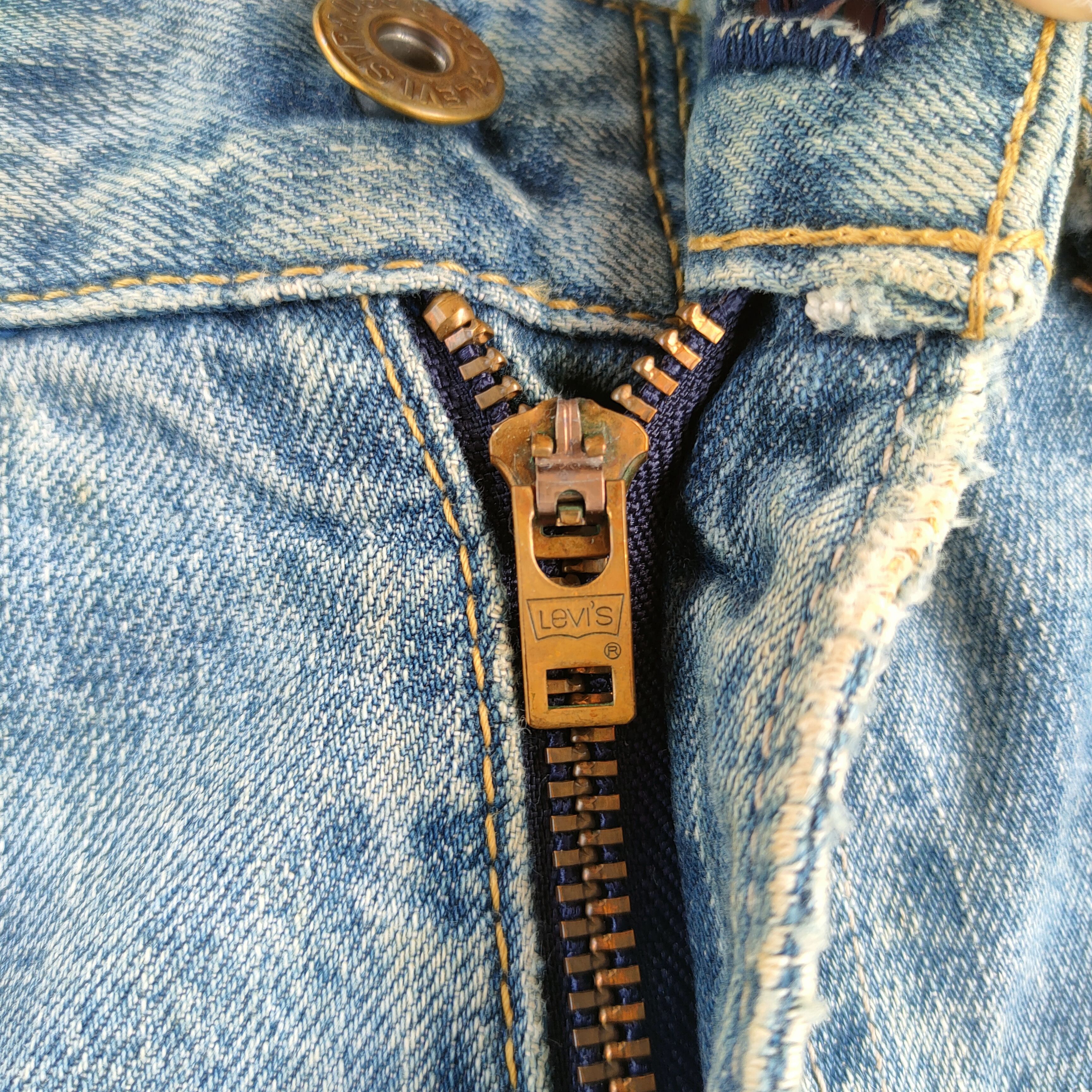 Levi's Vintage Clothing W31 VINTAGE LEVI'S 502 FADED RIPPED JEANS DENIM PANTS Size US 31 - 9 Thumbnail