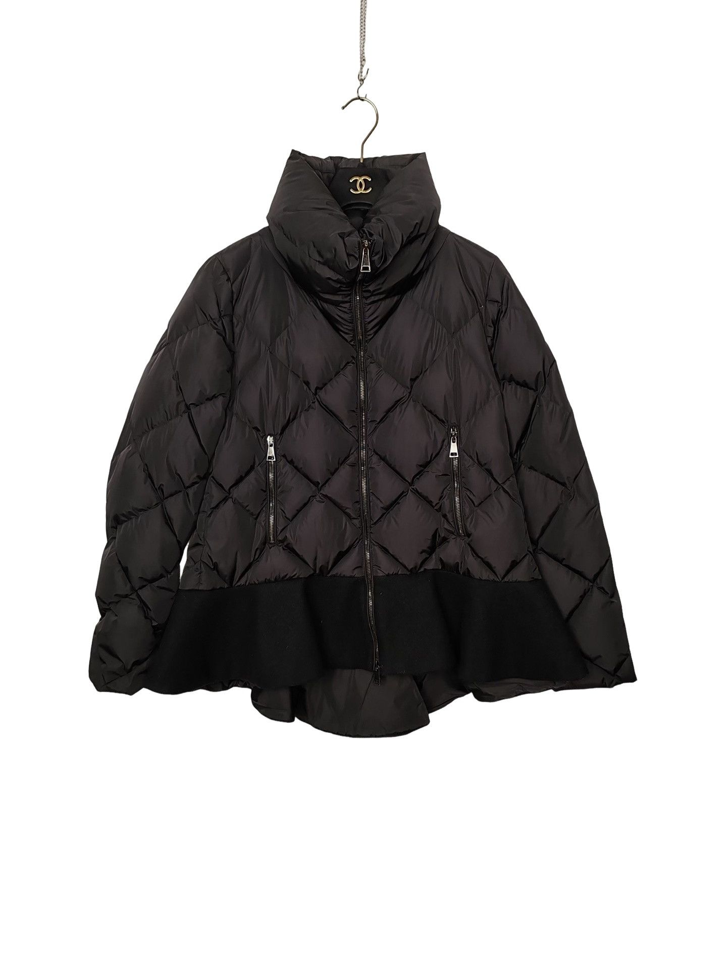 Moncler Moncler Peplum Hem Down Jacket Size 2 Size M / US 6-8 / IT 42-44 - 1 Thumbnail