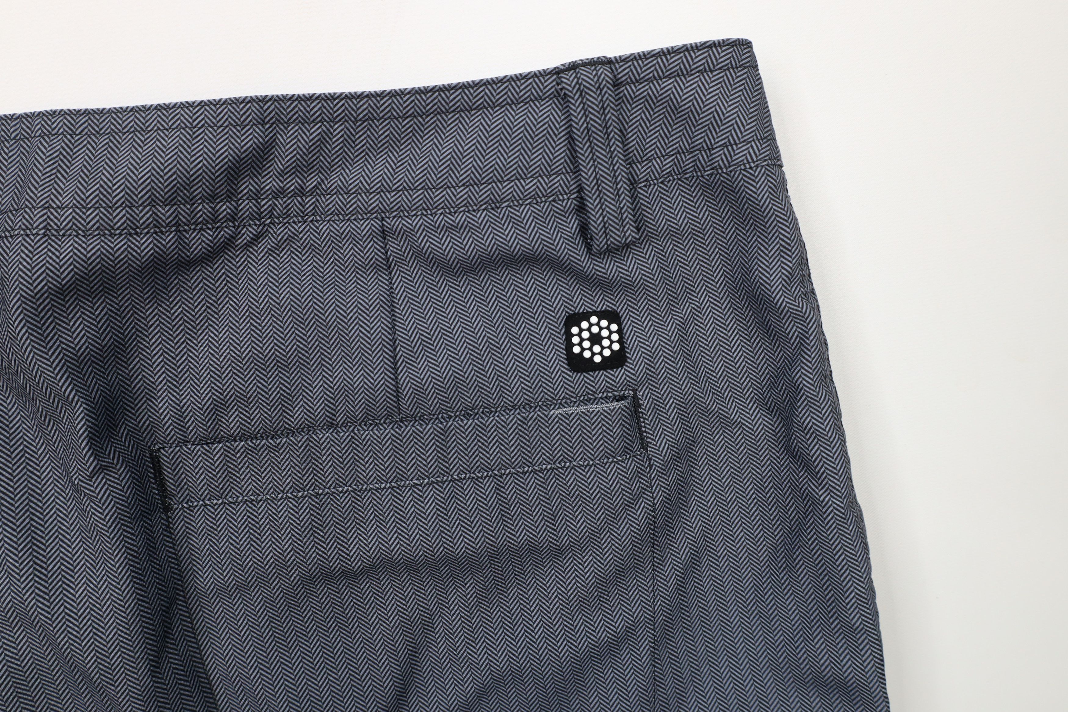 Puma × Vintage Puma Golf Front Golfing Golf Chino Shorts Gray Herringbone Size US 38 / EU 54 - 11 Thumbnail