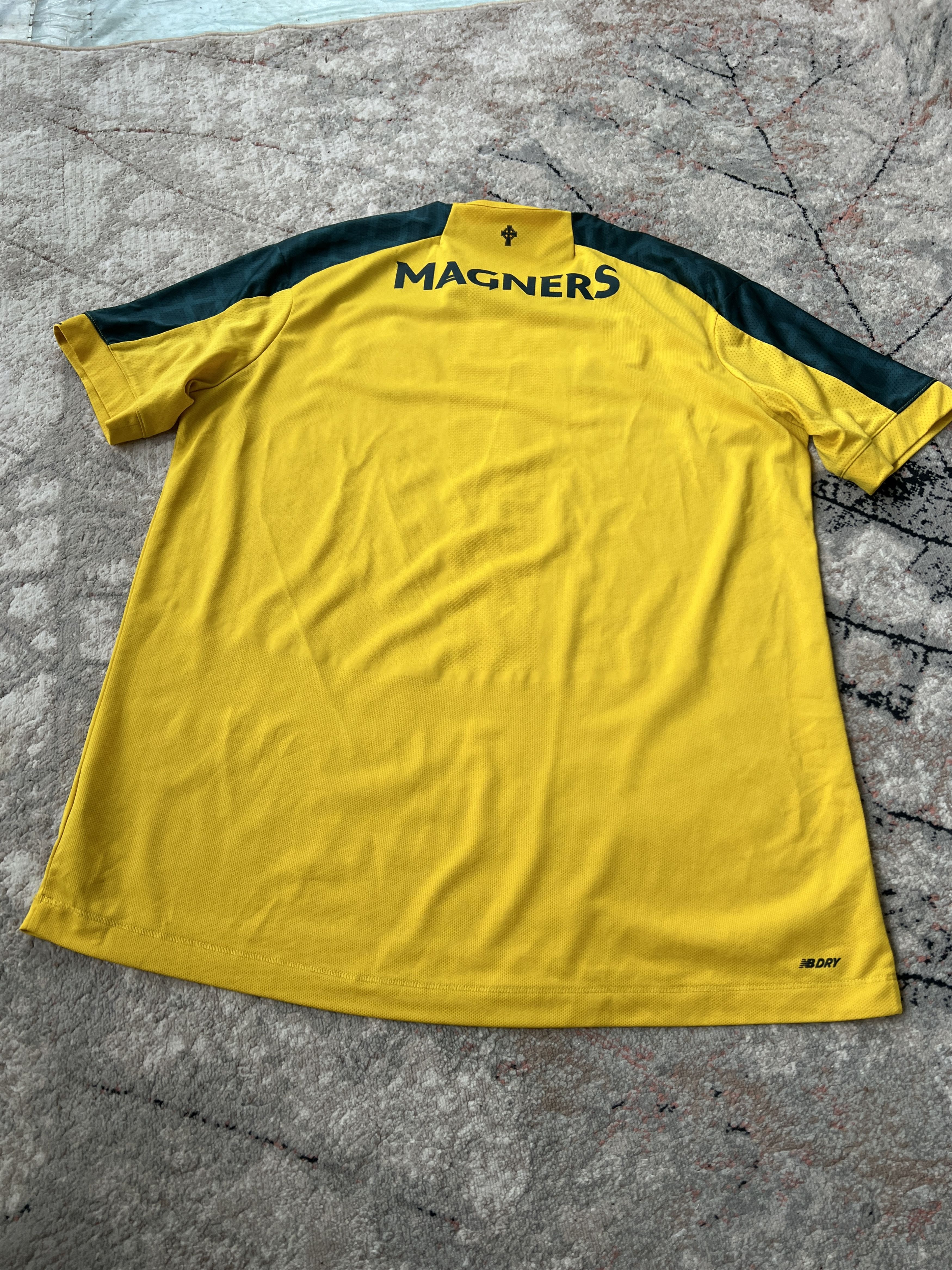New Balance New Balance Celtic Football Jersey Size US XL / EU 56 / 4 - 4 Thumbnail