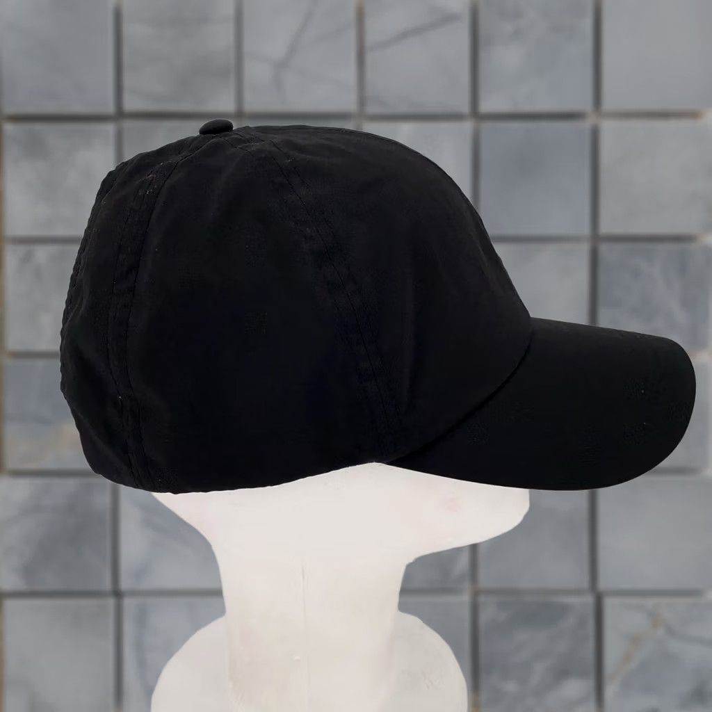 Lululemon Lululemon Black Hat Cap Strap Back One Size Ponytail Adjustable Quick Dry Lightweight Sports Outdoor Baseball Cap Womens/Mens Size ONE SIZE - 1 Thumbnail