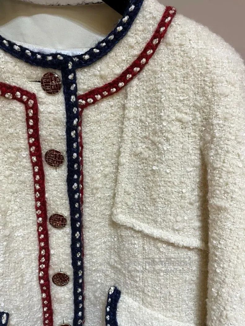 Chanel Chanel 18A Hamburger Series Tweed Coat Size XS / US 0-2 / IT 36-38 - 2 Thumbnail