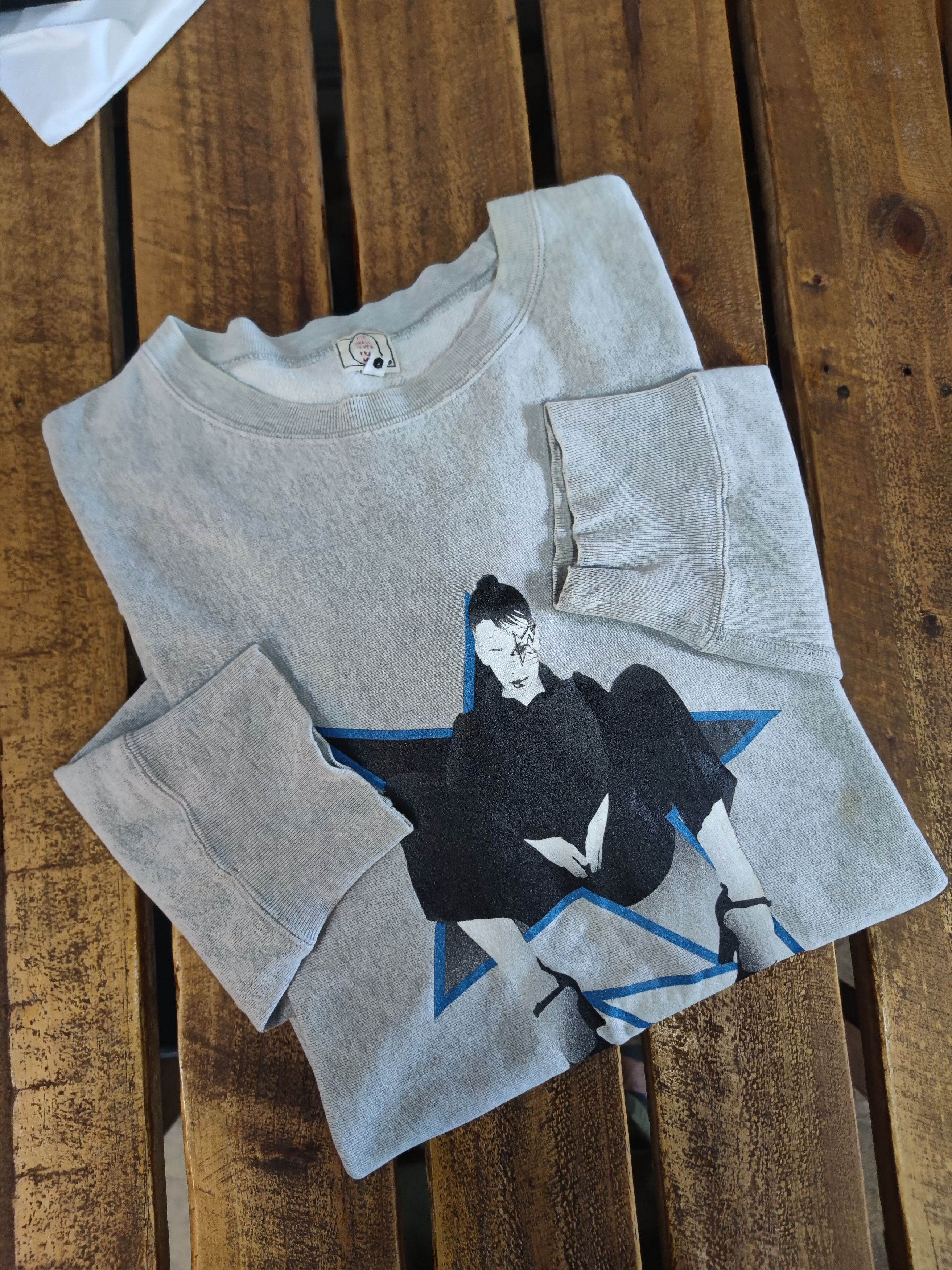 Bape Vintage 00s BAPE Bapesta Star Eyes Sweatshirt Made in Japan Size US L / EU 52-54 / 3 - 15 Thumbnail
