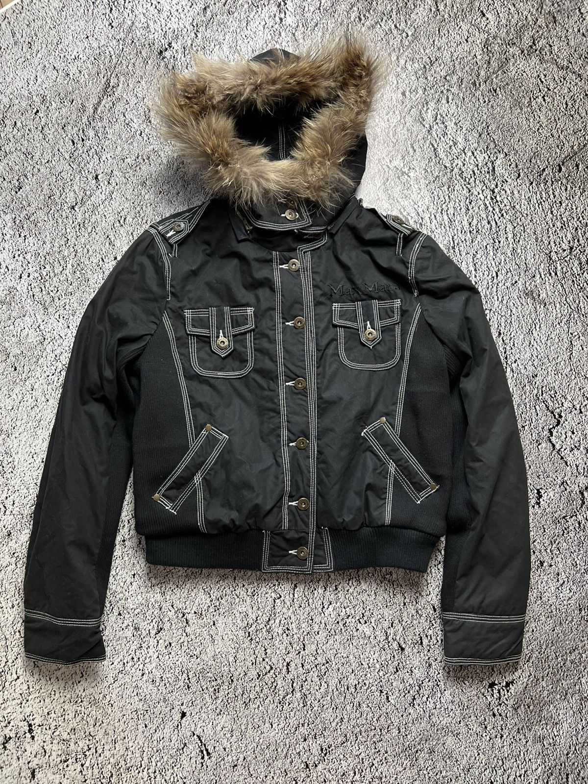 Max Mara Y2K vintage Max Mara fur hooded jacket Size XL / US 12-14 / IT 48-50 - 1 Thumbnail