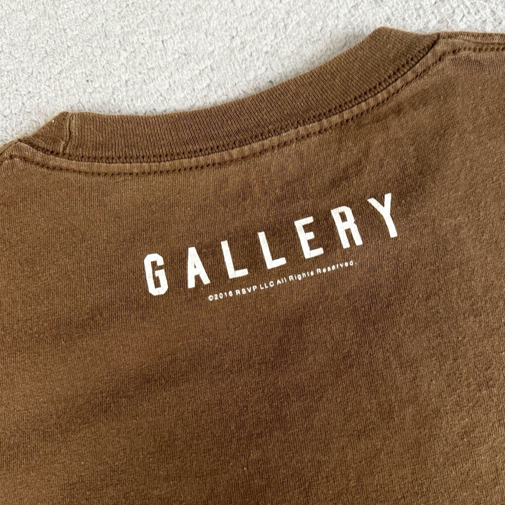 Essentials RSVP Gallery T Shirt Adult M Brown Chicago Streetwear Graphic Print Logo 90s Sports Mens Regular Crew Neck Short Sleeve Vintage No Size US M / EU 48-50 / 2 - 6 Thumbnail