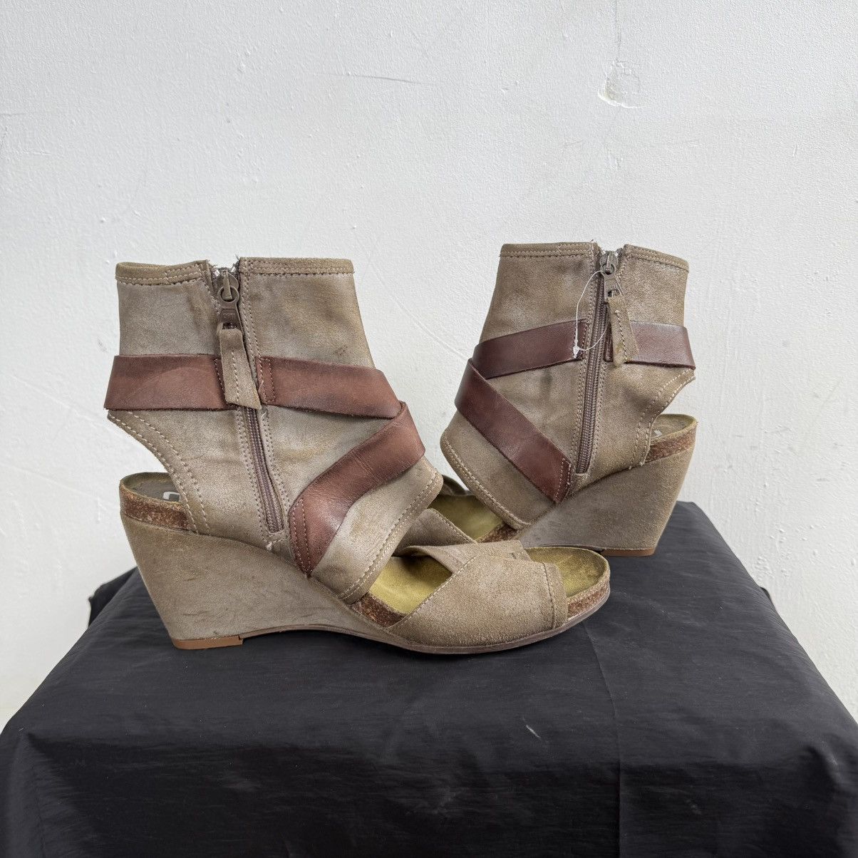 A.S.98 00’s Mjus Avant Garde Leather Wedge Sandals Buckles Boho Size US 10.5 / IT 40.5 - 6 Thumbnail