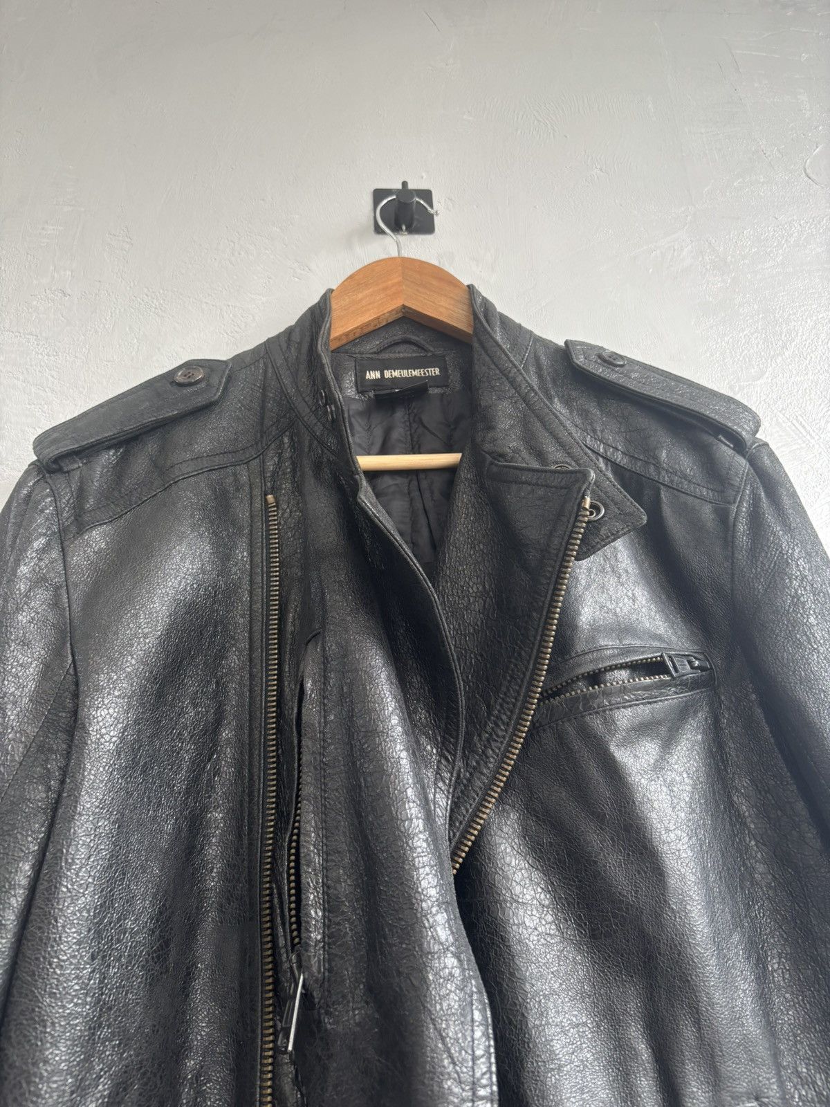 Ann Demeulemeester Ann Demeulemeester SS2003 cracked leather biker jacket Size US M / EU 48-50 / 2 - 11 Thumbnail