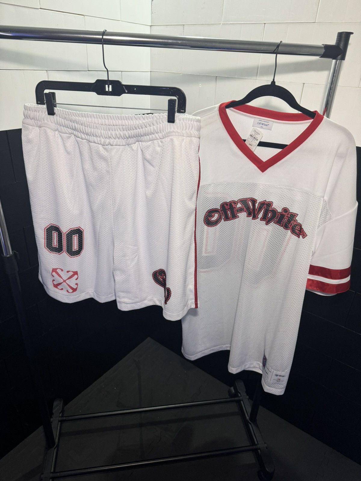 Off-White Off-White Gothic Logo Mesh Jersey and Shorts Set Size XL Size US XL / EU 56 / 4 - 1 Thumbnail