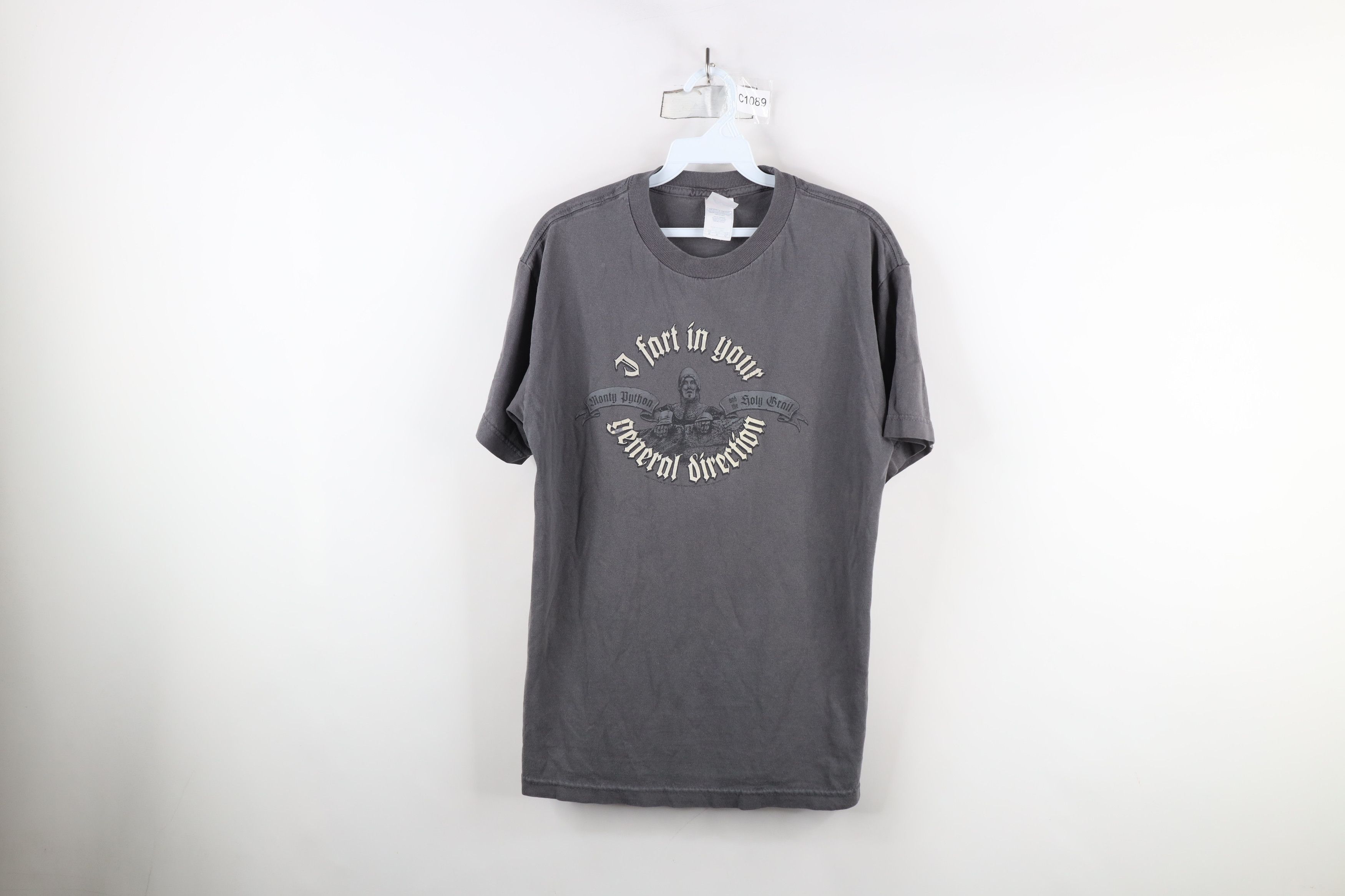Vintage Vintage Y2K Monty Python Holy Grail Direction T-Shirt Size US M / EU 48-50 / 2 - 1 Thumbnail