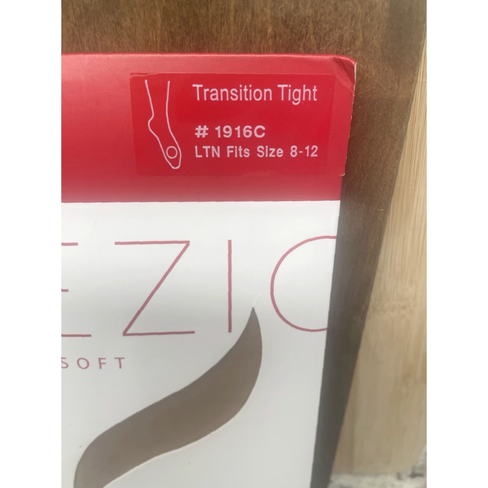 Vintage CAPEZIO Transition Tights Girls Size 8-12 Light Suntan Ultra Soft Dance Size ONE SIZE - 2 Thumbnail