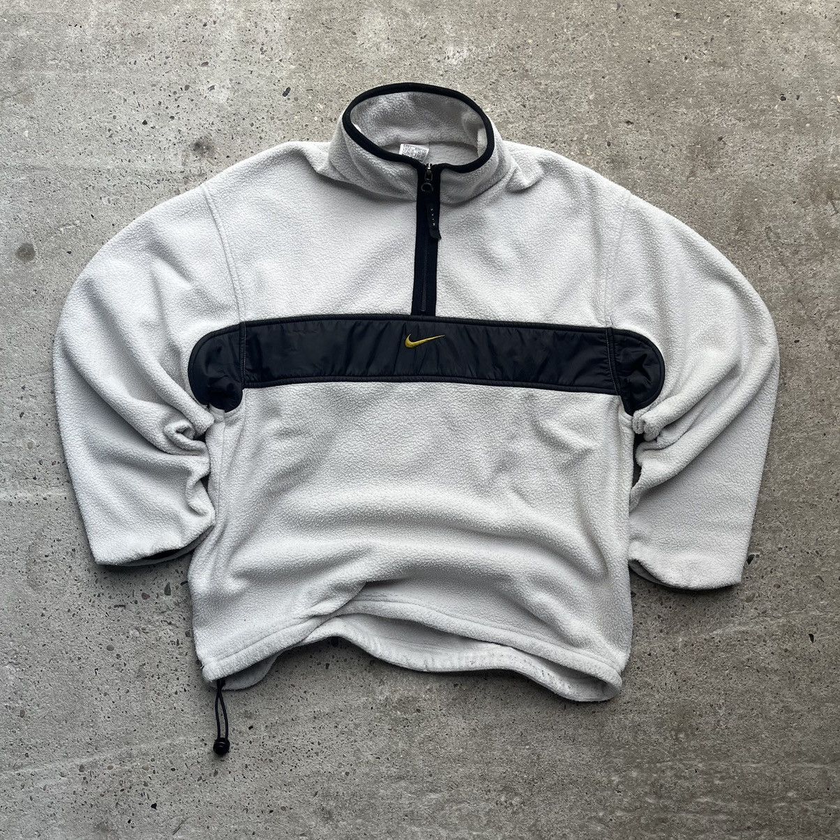 Nike central swoosh fleece beige white tag 90s vintage