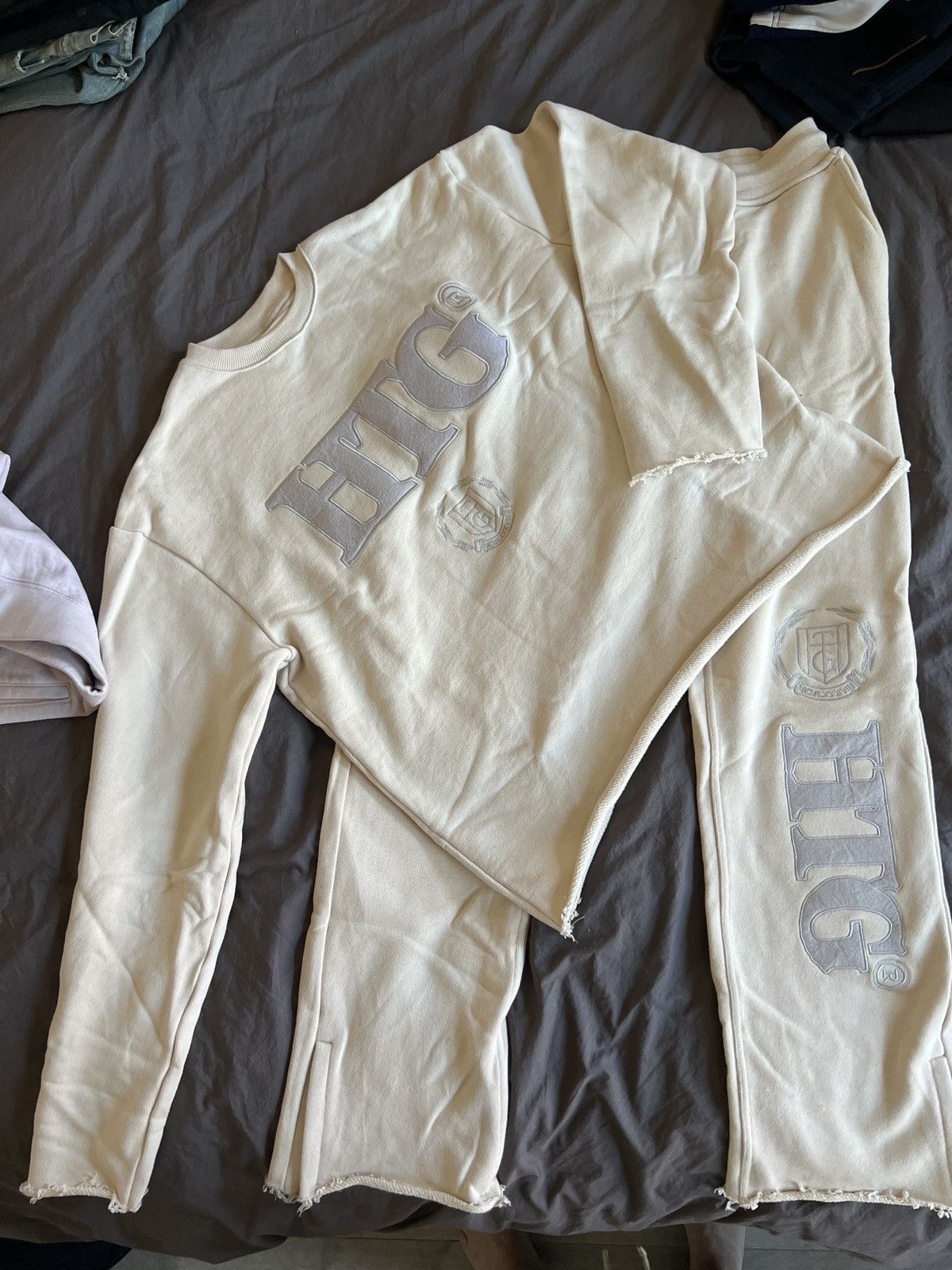 Honor the Gift HTG university sweatsuit Size US 32 / EU 48 - 1 Thumbnail