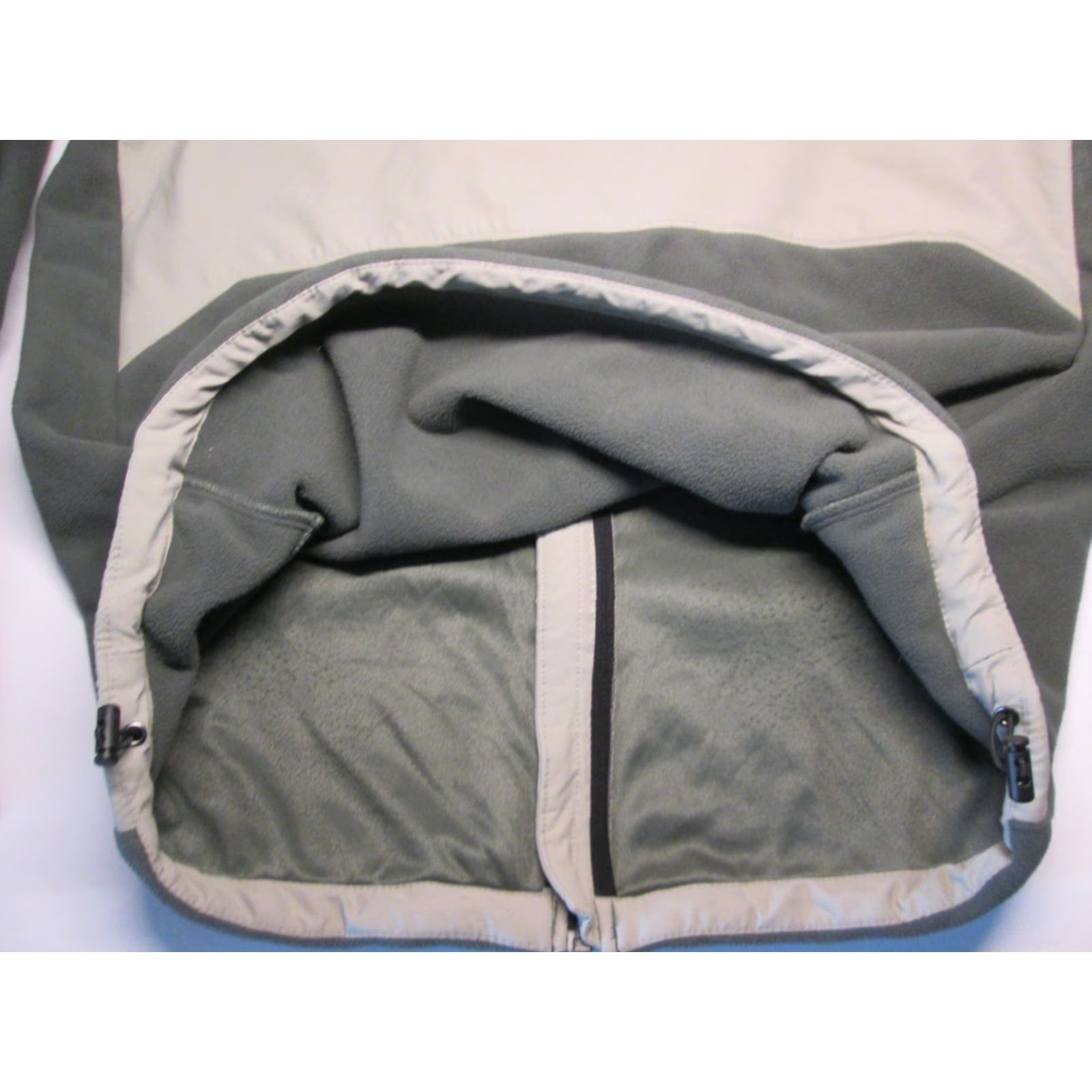 Vintage Columbia Windbreaker Jacket Mens Size L Gray Zip Pockets Logo Solid Outerwear Fleece Polyester Regular Closure Zip Size US L / EU 52-54 / 3 - 6 Thumbnail