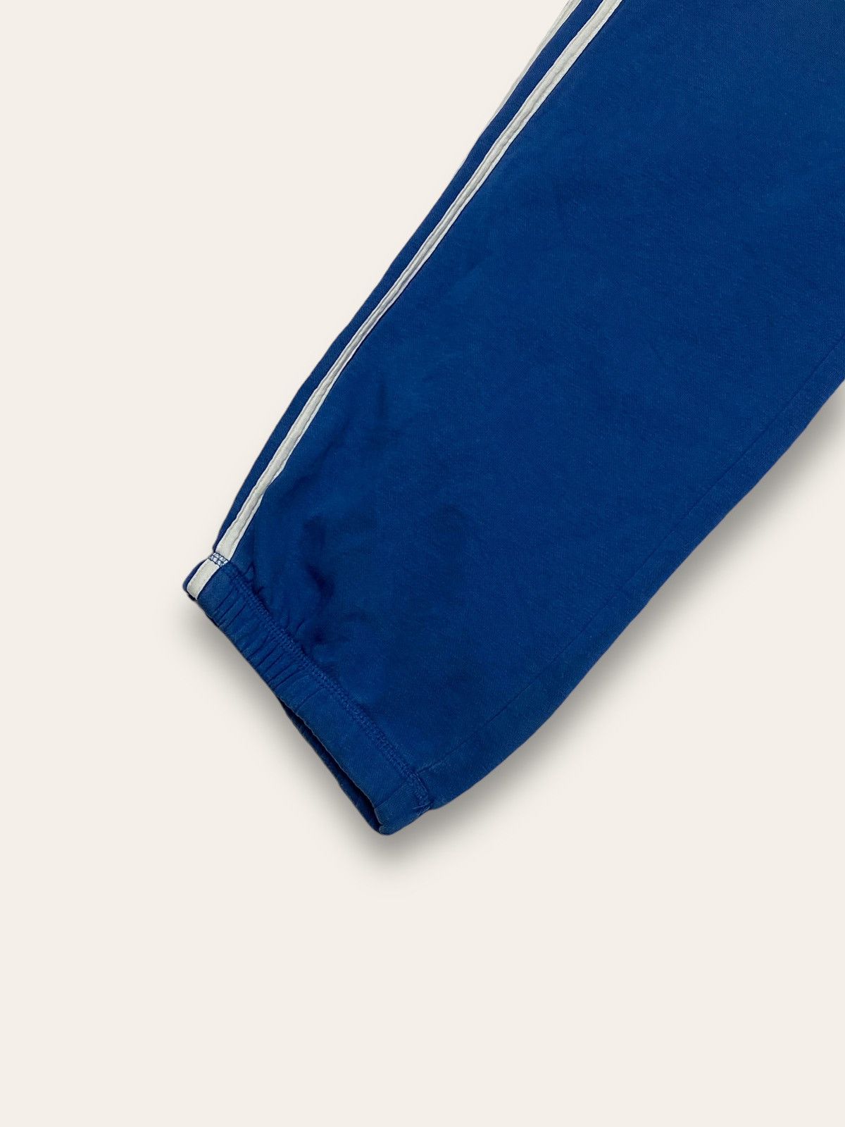 Adidas Vintage ADIDAS Originals Deep Blue Baggy Sweatpants Y2K Size US 34 / EU 50 - 3 Thumbnail