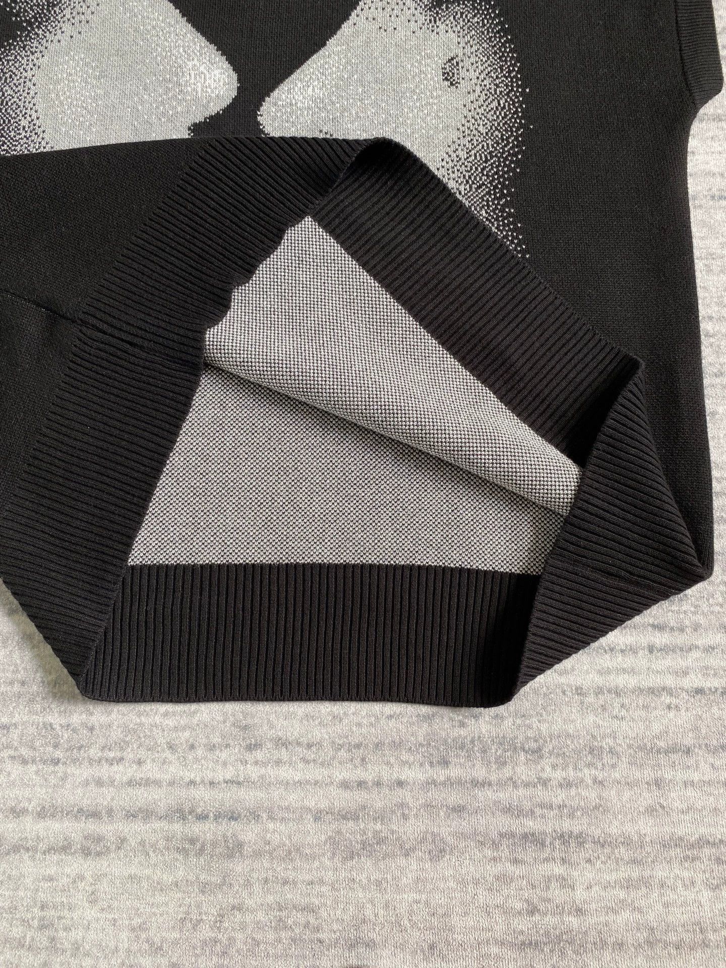 Kusikohc Kusikohc Face Knit Vest M Size US M / EU 48-50 / 2 - 5 Thumbnail