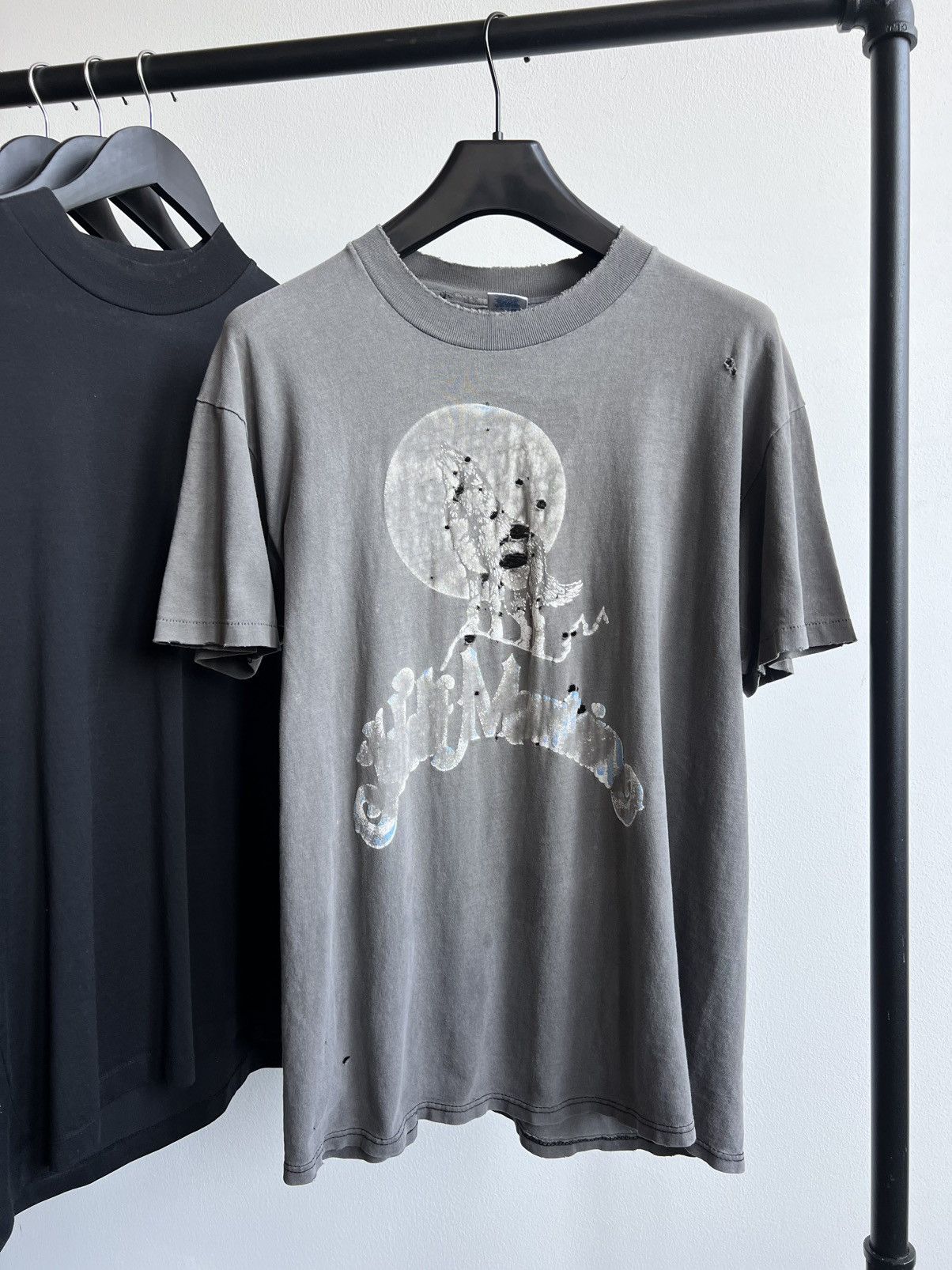Vintage Vintage Distressed 80s “Wolf Mountain” Faded Tee Size US L / EU 52-54 / 3 - 1 Thumbnail