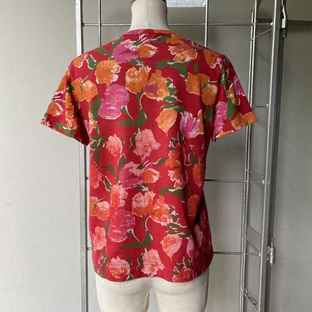 Comme des Garcons Comme des Garcons Red Floral Tee Size S / US 4 / IT 40 - 17 Thumbnail