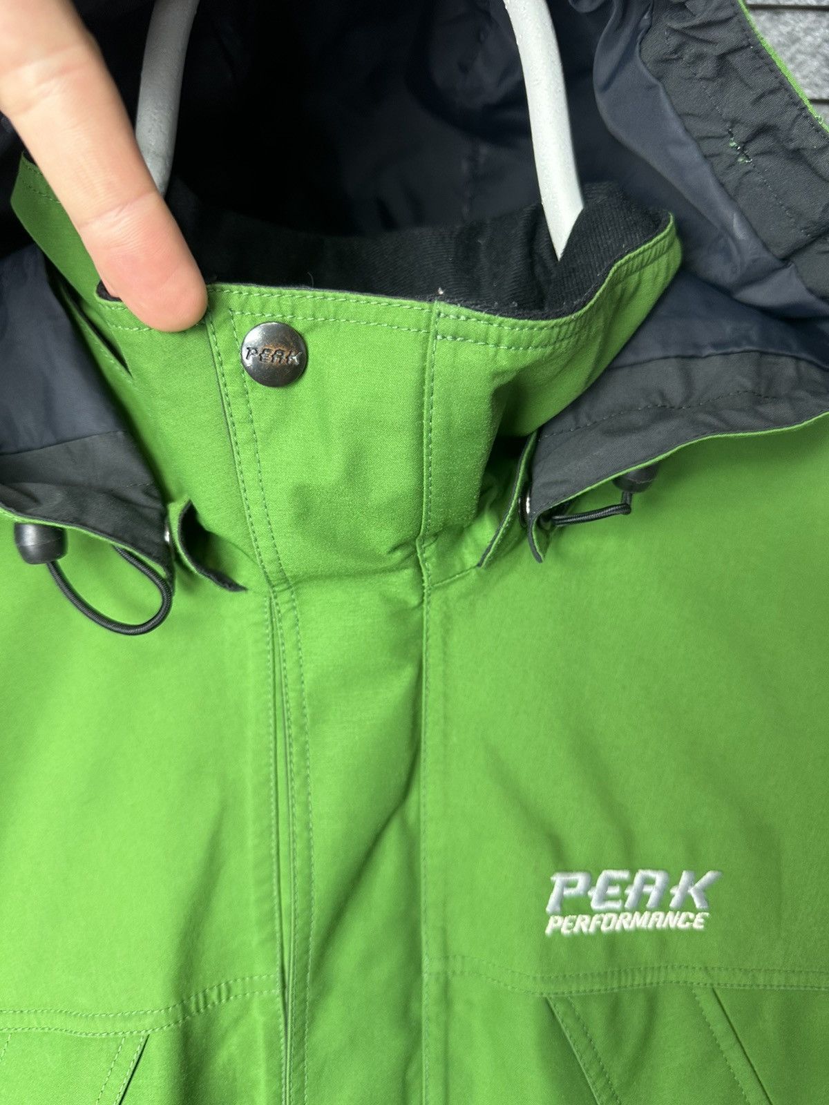 Peak Performance Peak Performance Outdoor Gore Tex Light Jacket Size S Size US S / EU 44-46 / 1 - 5 Thumbnail