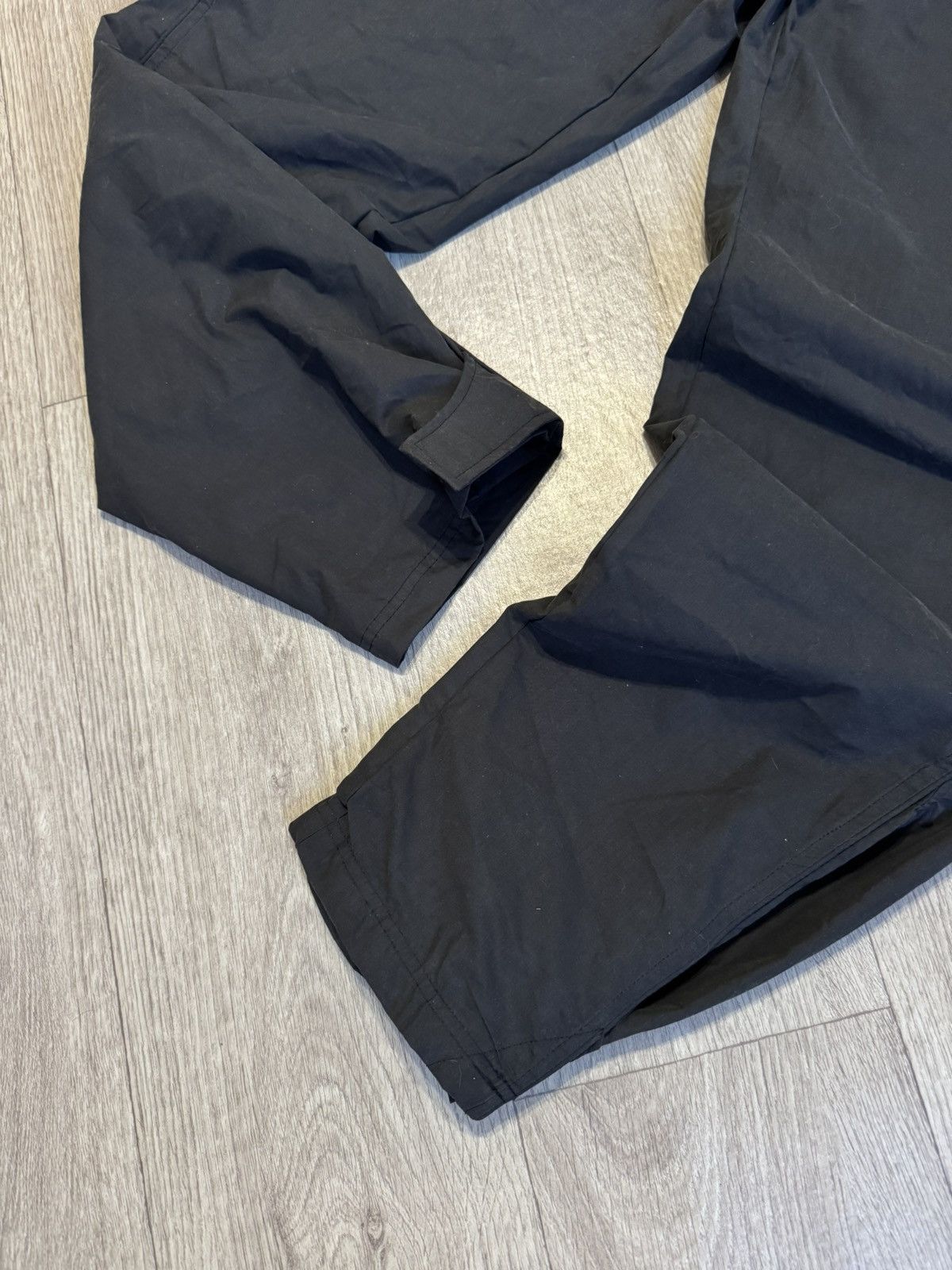 Nike 🔷Vintage Nike Nylon Y2K Track pants🔷 Size US 36 / EU 52 - 2 Thumbnail
