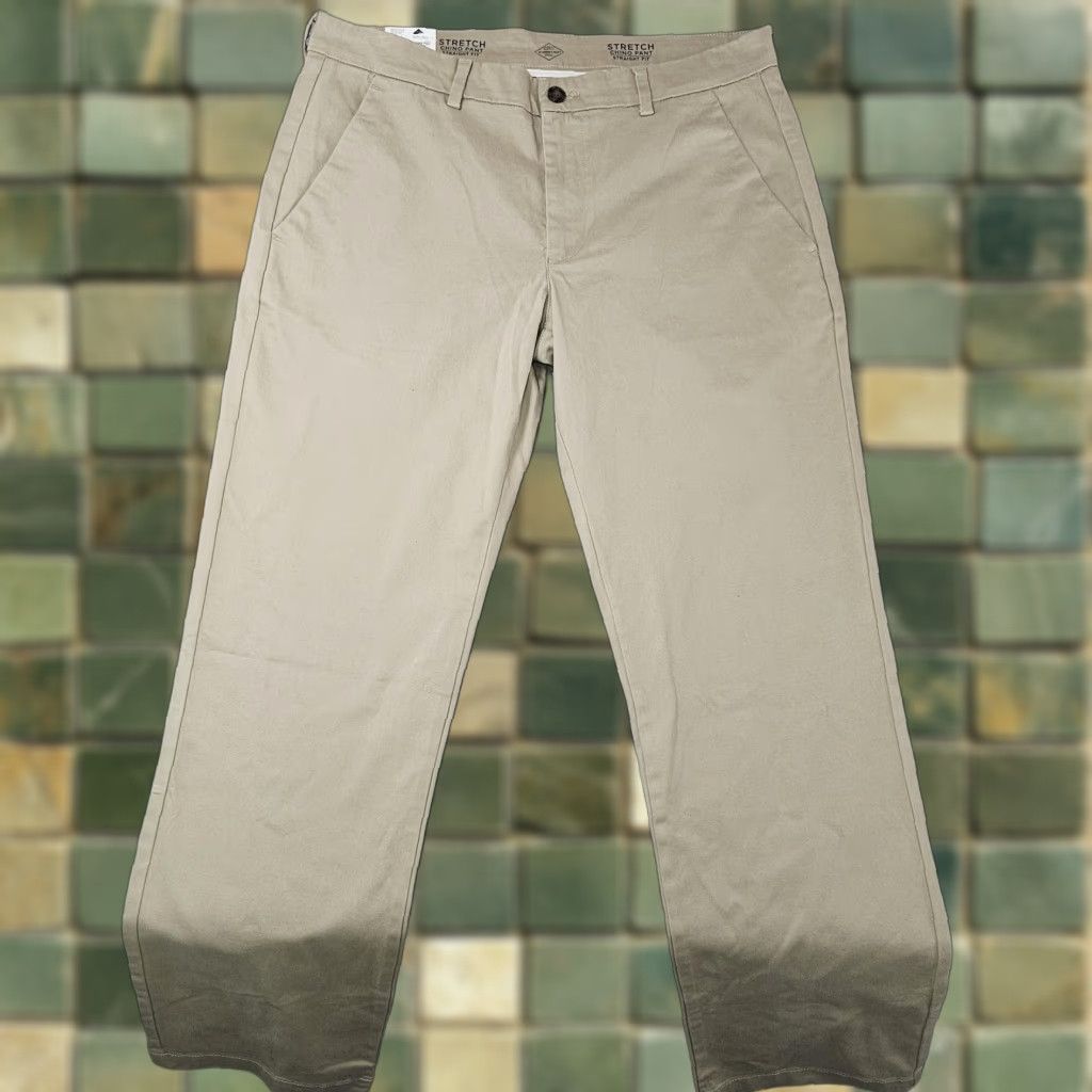 Vintage St. John's Bay Stretch Chino Pants Mens 36x32 British Khaki Straight Fit Casual Pants Mens Size US 36 / EU 52 - 1 Thumbnail