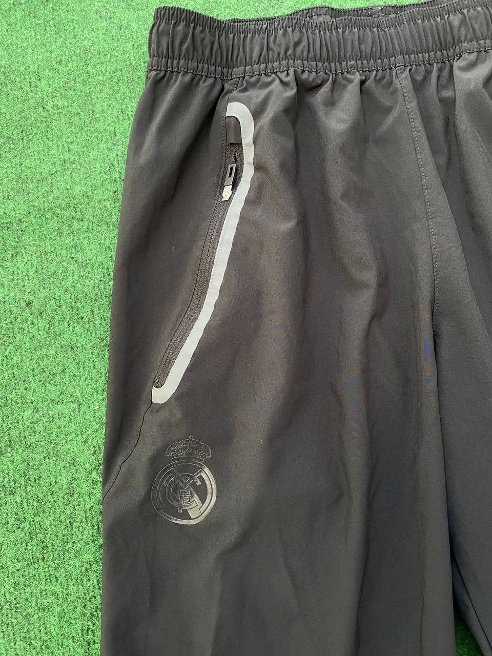 Adidas training pants/tracksuits Adidas x Real Madrid 24/25 men's S Size US 30 / EU 46 - 6 Thumbnail