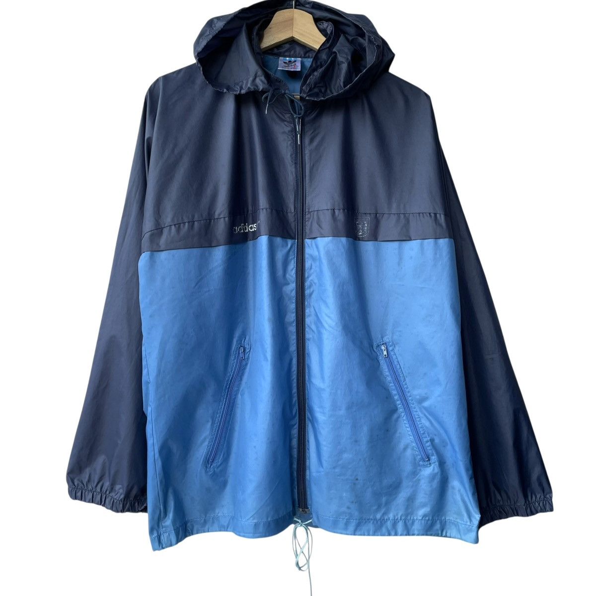 Adidas Adidas Trefoil Bundeswehr Germany Navy Foldable Windbreaker Size US L / EU 52-54 / 3 - 1 Thumbnail