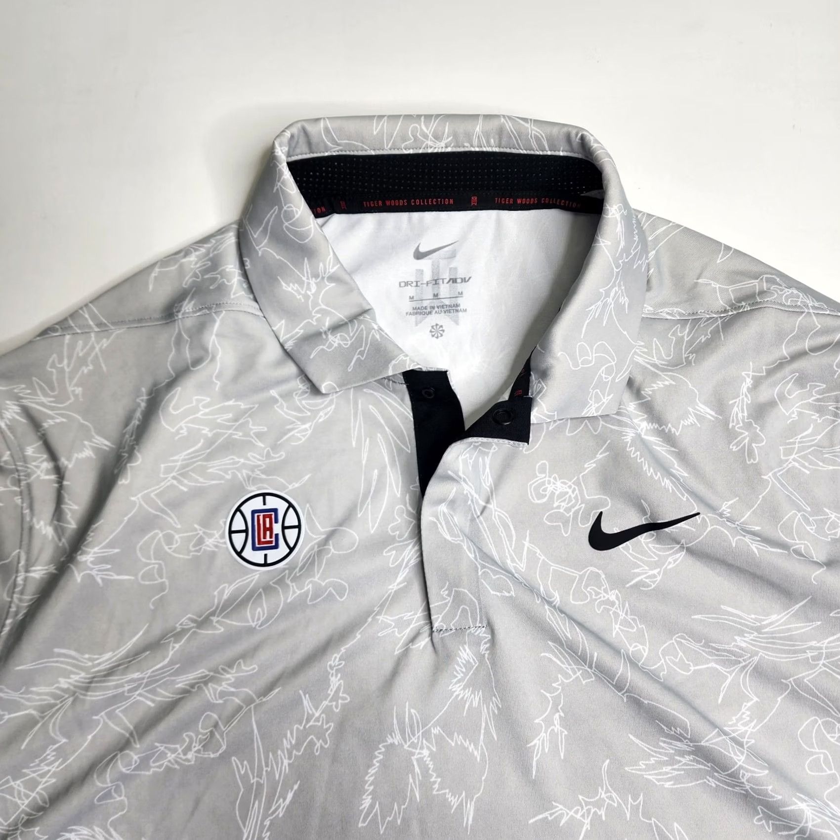 Nike Nike Tiger Woods Dri-FIT ADV Golf Polo Shirt Gray Medium Mens Polo Shirt Sports Golf Clipper Nike Tiger Woods DriFit PK Size US M / EU 48-50 / 2 - 3 Thumbnail